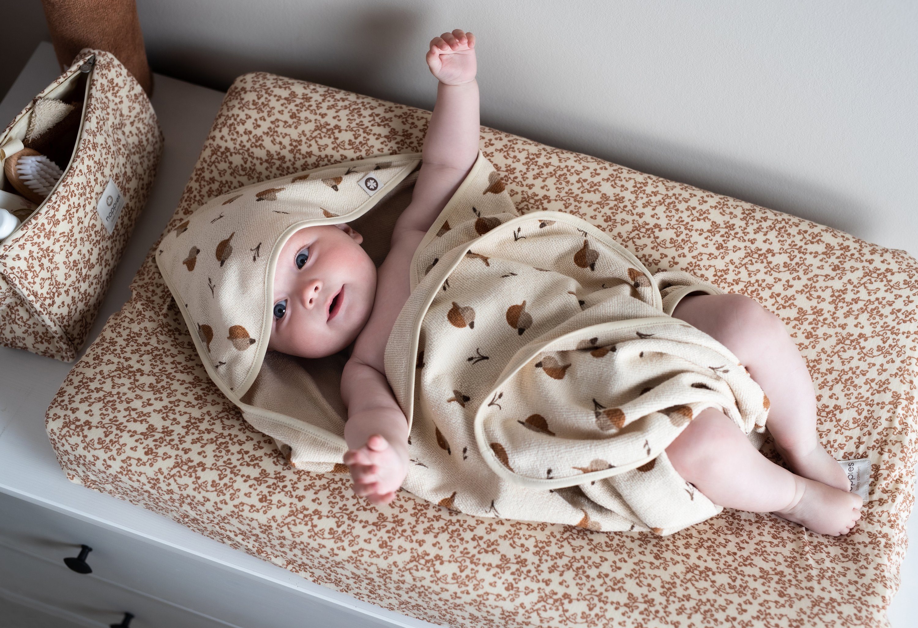 Noppies Babybademantel Noppies Badecape Printed 100% Kapuze, baby hooded Keine Baumwolle-Bio, towel, verschluss duck