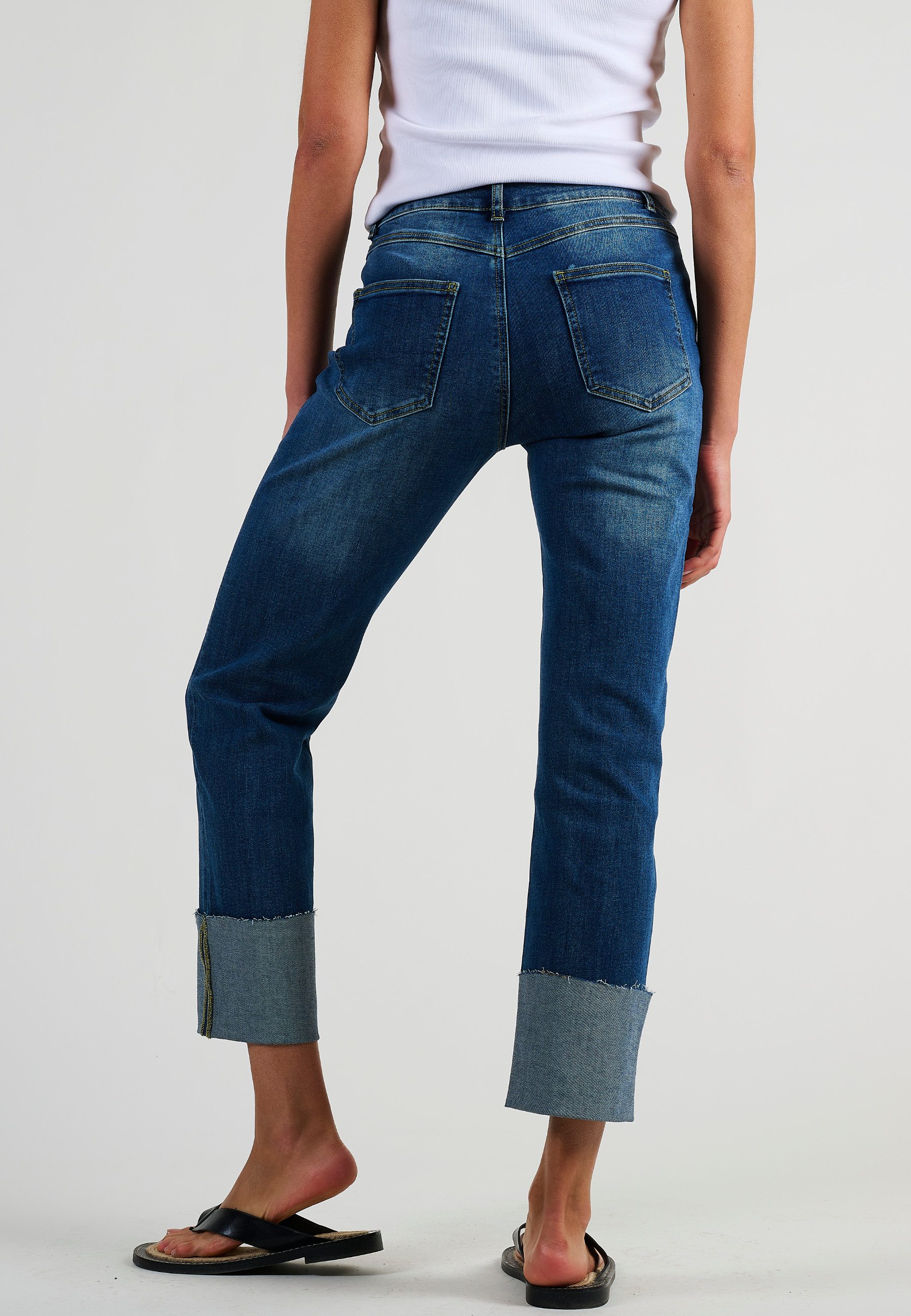 Andijamo-Fashion Straight-Jeans CITY CUFF Raw-Edge Look
