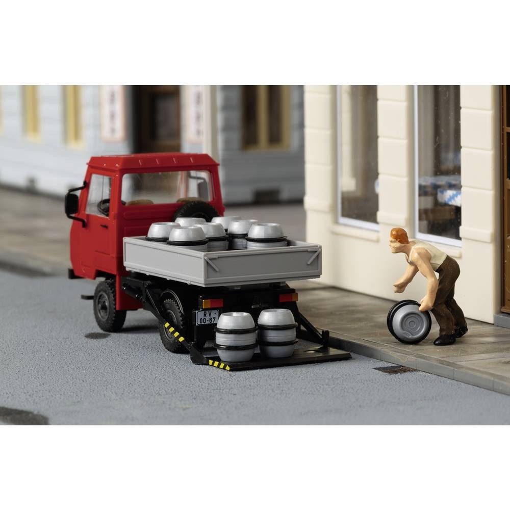 Modelleisenbahn-Fertiggelände H0 Bierfässer