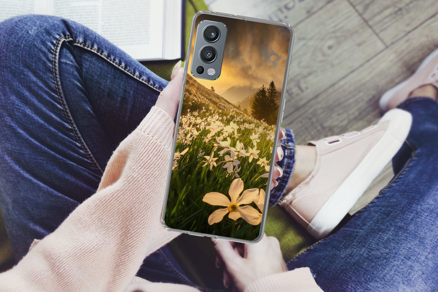 MuchoWow Handyhülle für OnePlus Nord 2 5G Blumenfeld - Hügel - Sonnenuntergang - Berg - Na, Phone Case, Silikon, Schutzhülle Dünn