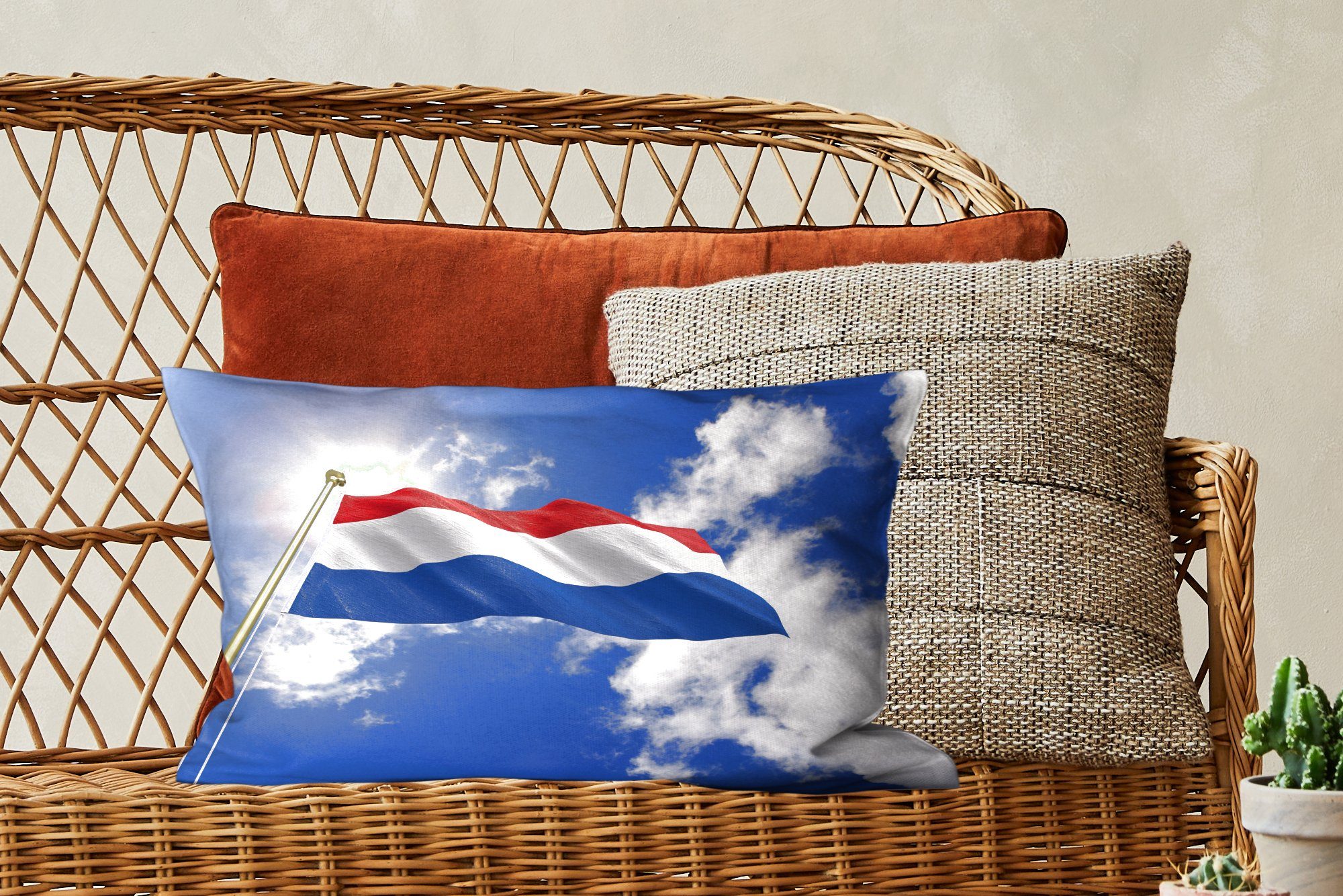 Die MuchoWow Füllung, Himmel, Zierkissen, Wohzimmer am weht Schlafzimmer mit Flagge Niederlande der Dekoration, Dekokissen Dekokissen