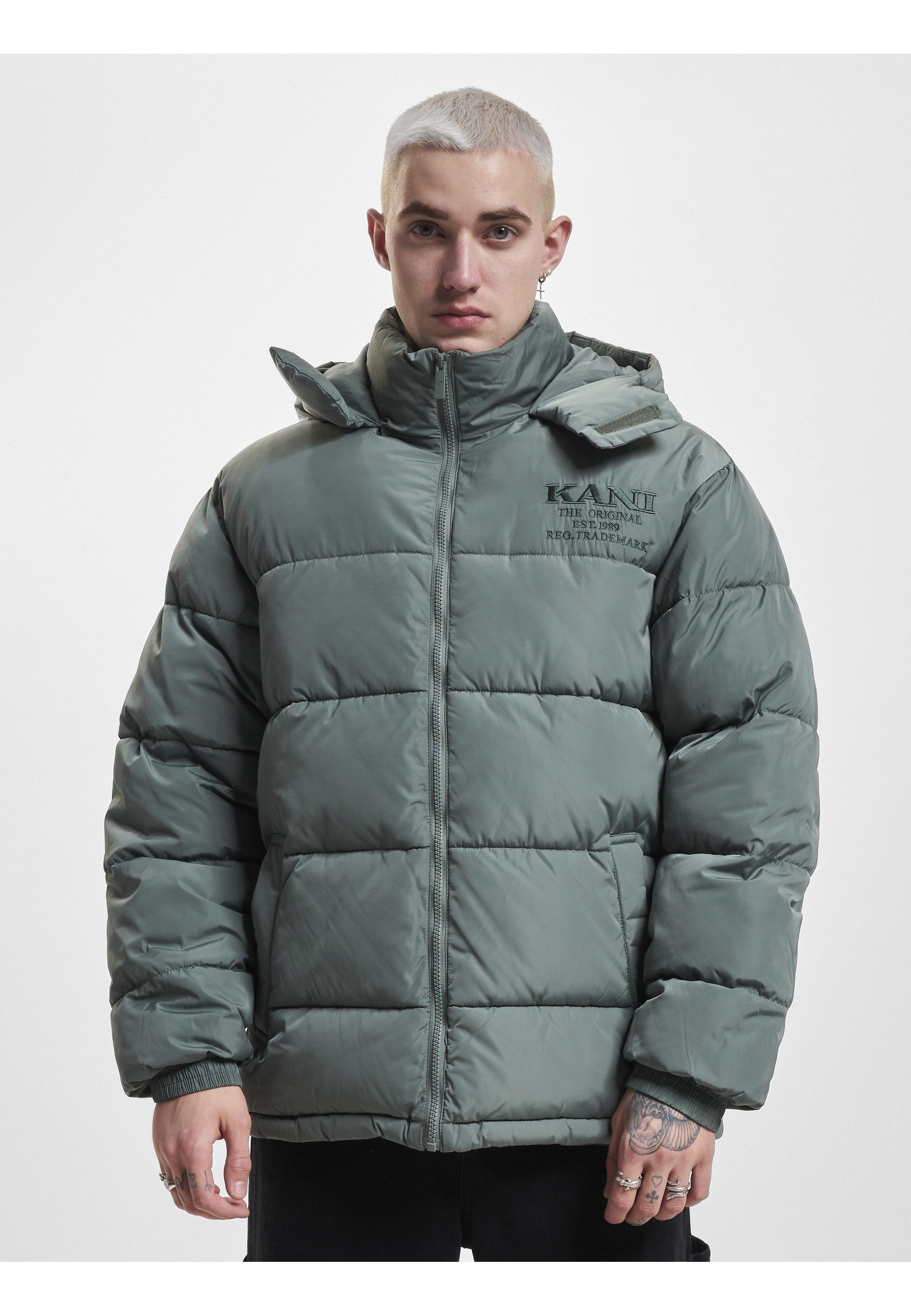 Karl Kani Winterjacke Karl Kani Damen KM233-058-1 KK Retro Hooded Puffer Jacket (1-St)