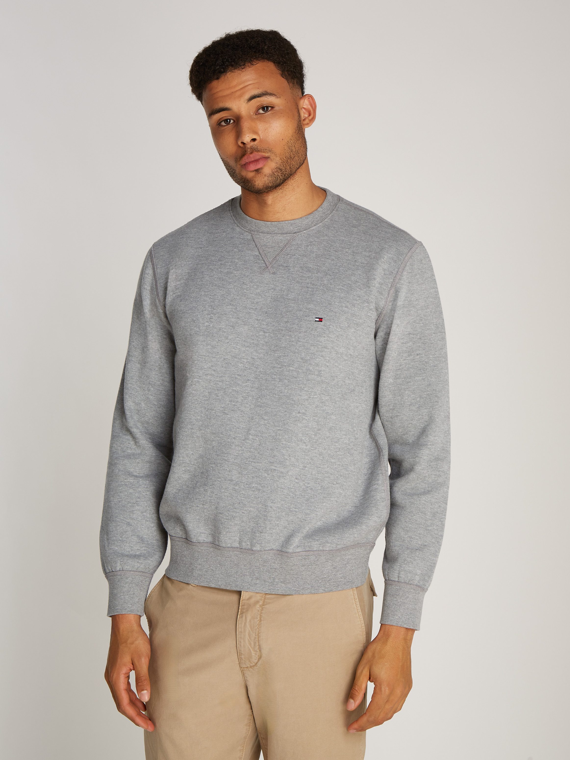 Tommy Hilfiger Sweatshirt ESSENTIAL FLEECE CREWNECK mit Tommy Hilfiger Logo günstig online kaufen