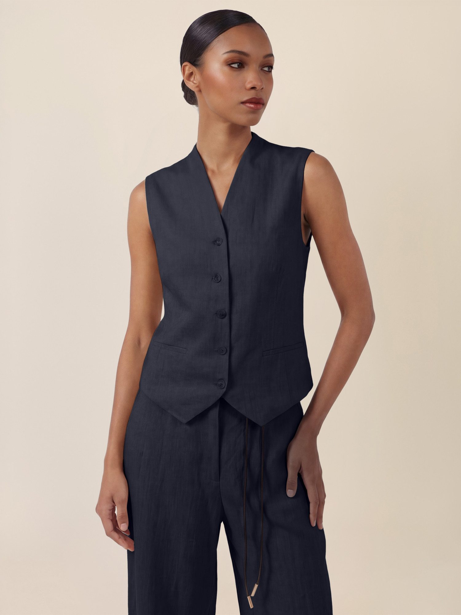 Apart Blusentop mit Stehkragen und Zierknöpfen