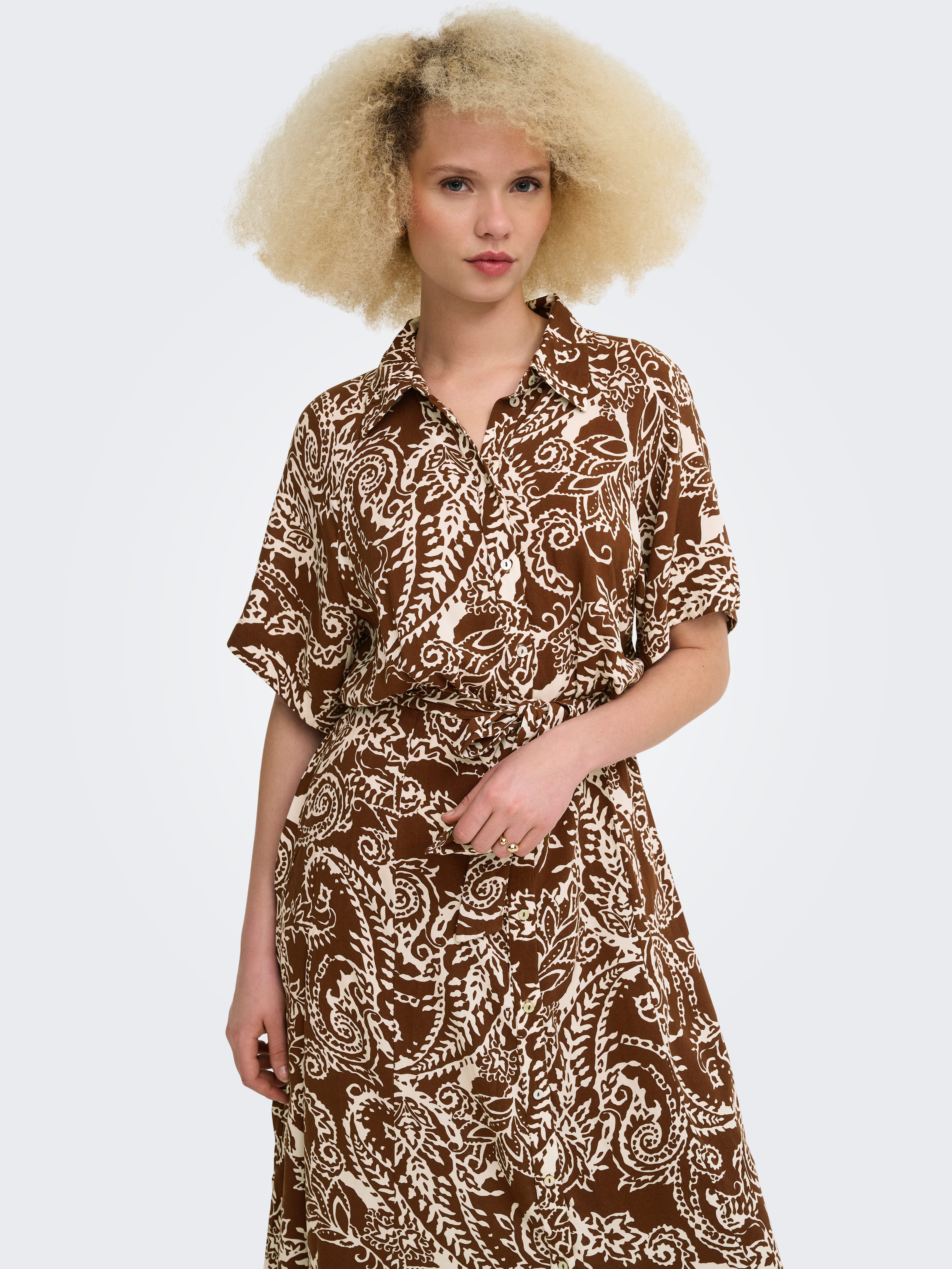 ONLY Druckkleid ONLSAFA S/S LONG BELT DRESS WVN EX Viskose, regular fit