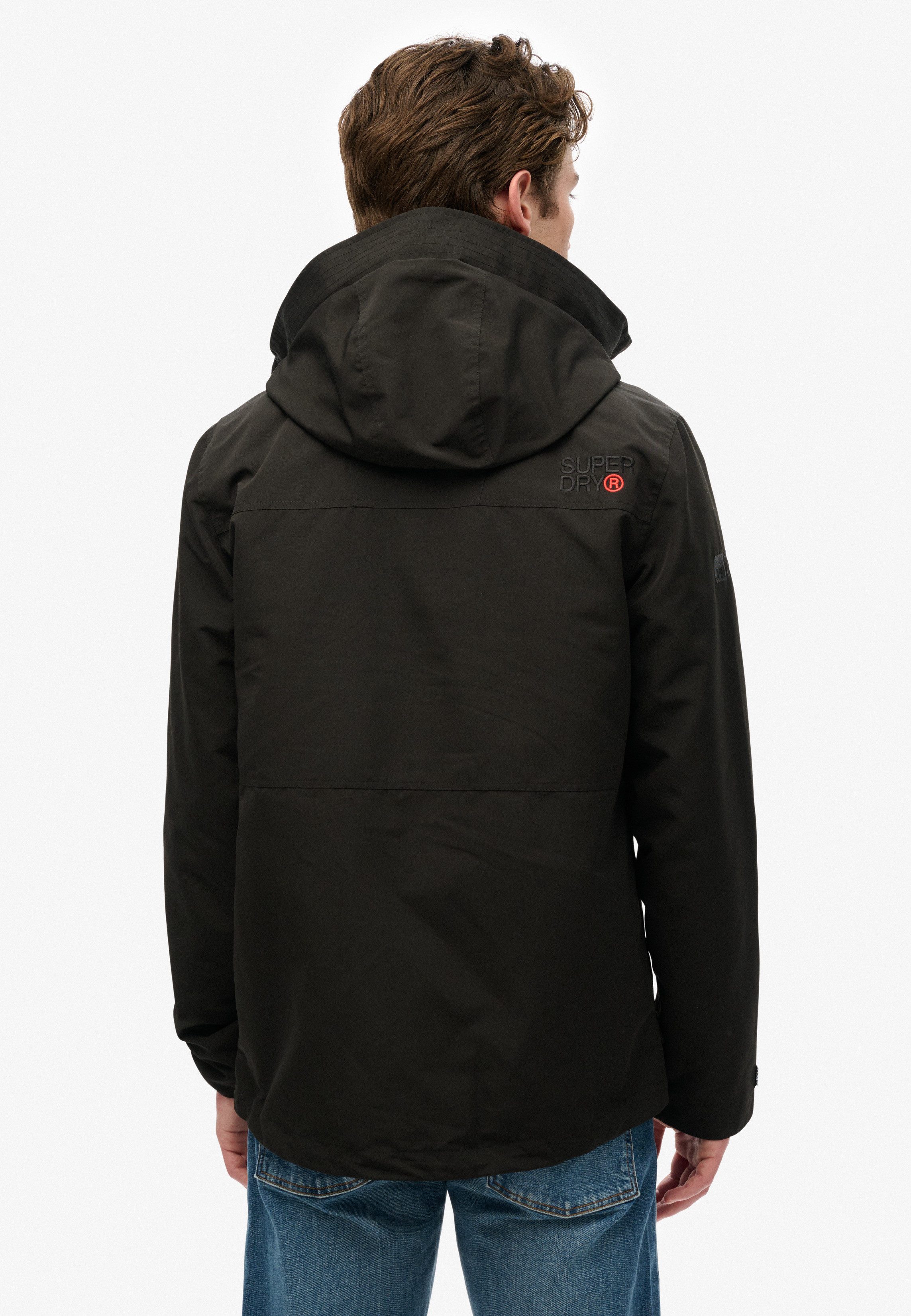 Superdry Outdoorjacke HOOD ULTIMATE EMB WINDBREAKER mit lockerer Passform, hochschließender Kragen, gerader Abschluss