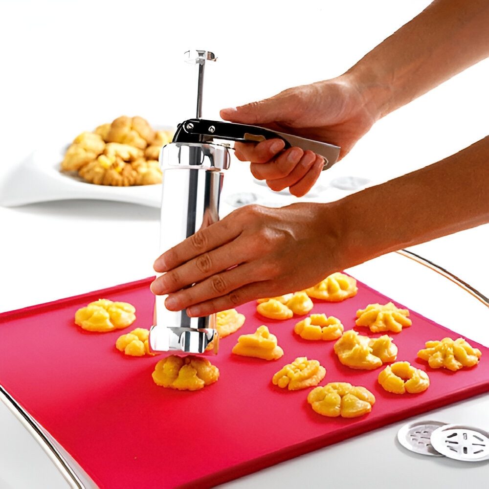 GSD HAUSHALTSGERÄTE Gebäckpresse GSD-Metall-Gebäckpresse, (Set, 25-tlg., Gebäckpresse, 20 Metall-Matrizen, 4 Spritztüllen), mit Spezialverstellung für zwei verschiedene Keksgrößen
