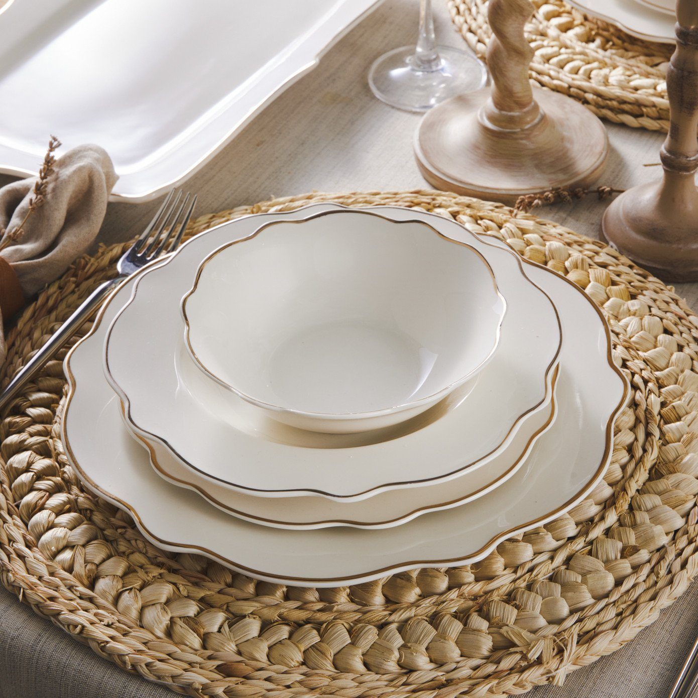 Karaca Geschirr-Set Pablo New Generation Bone Dinner Set für 12 Personen Gold 59 Teiliges