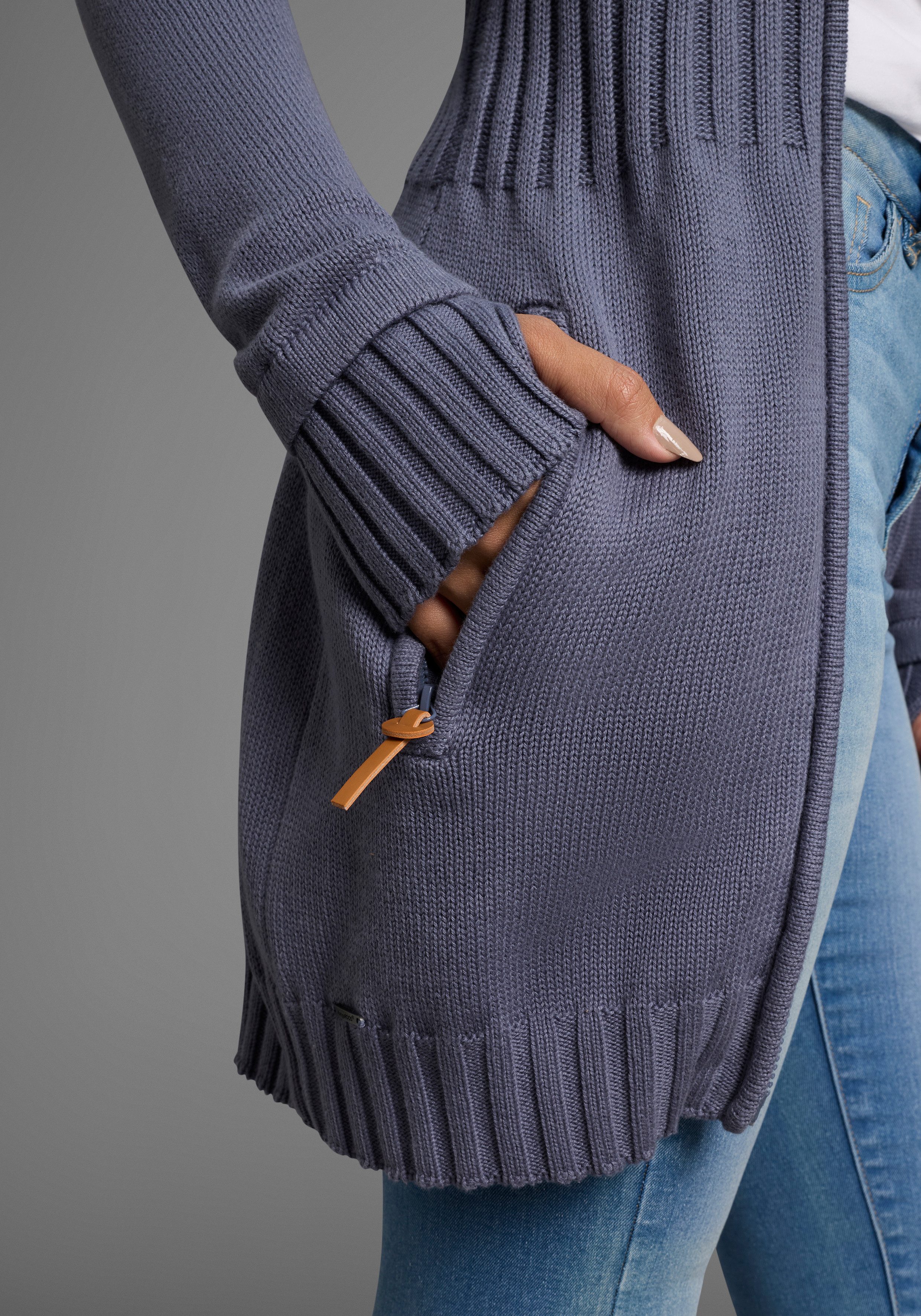 KangaROOS Kapuzenstrickjacke in schmeichelnder Longform