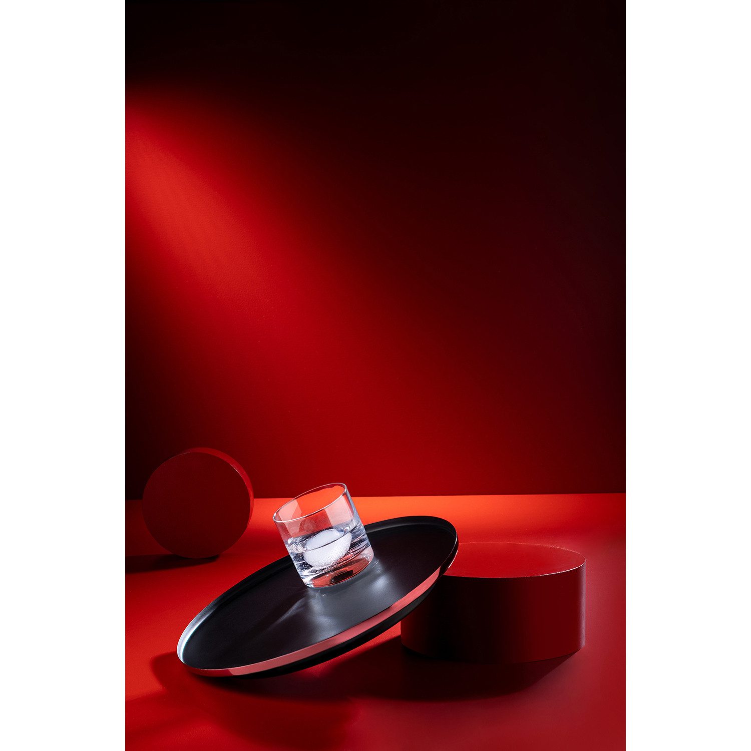 Fink Studio Servierteller POP ART Tablett - rot-schwarz - Aluminium, Edelstahl - H. 6cm x Ø 30cm, Aluminium; Edelstahl ; pulverbeschichtet, (1x Tablett, Servierbrett - Servierplatte - Brettchen - Abstellbrett), Multifunktionales Servierbrett - Trageplatte & Abstellbrett