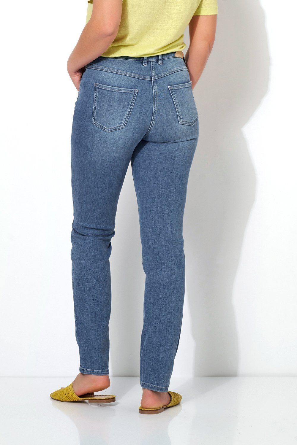 TONI Slim-fit-Jeans Hüftsattel 534 hellblau Shape vorne mit Perfect 