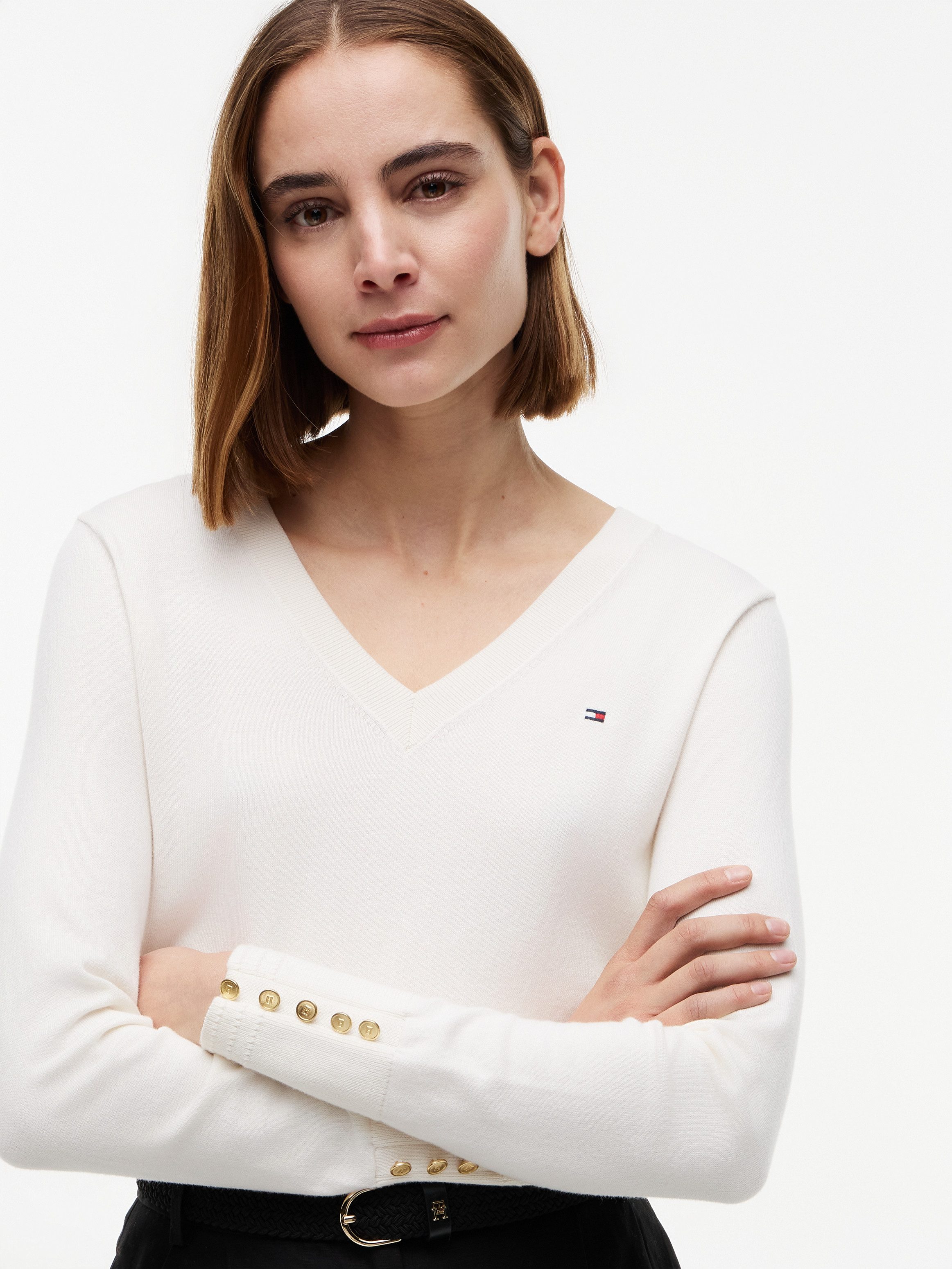 Tommy Hilfiger Strickpullover STITCH V-NECK mit Knopfdetail am Ärmel, Regular Fit