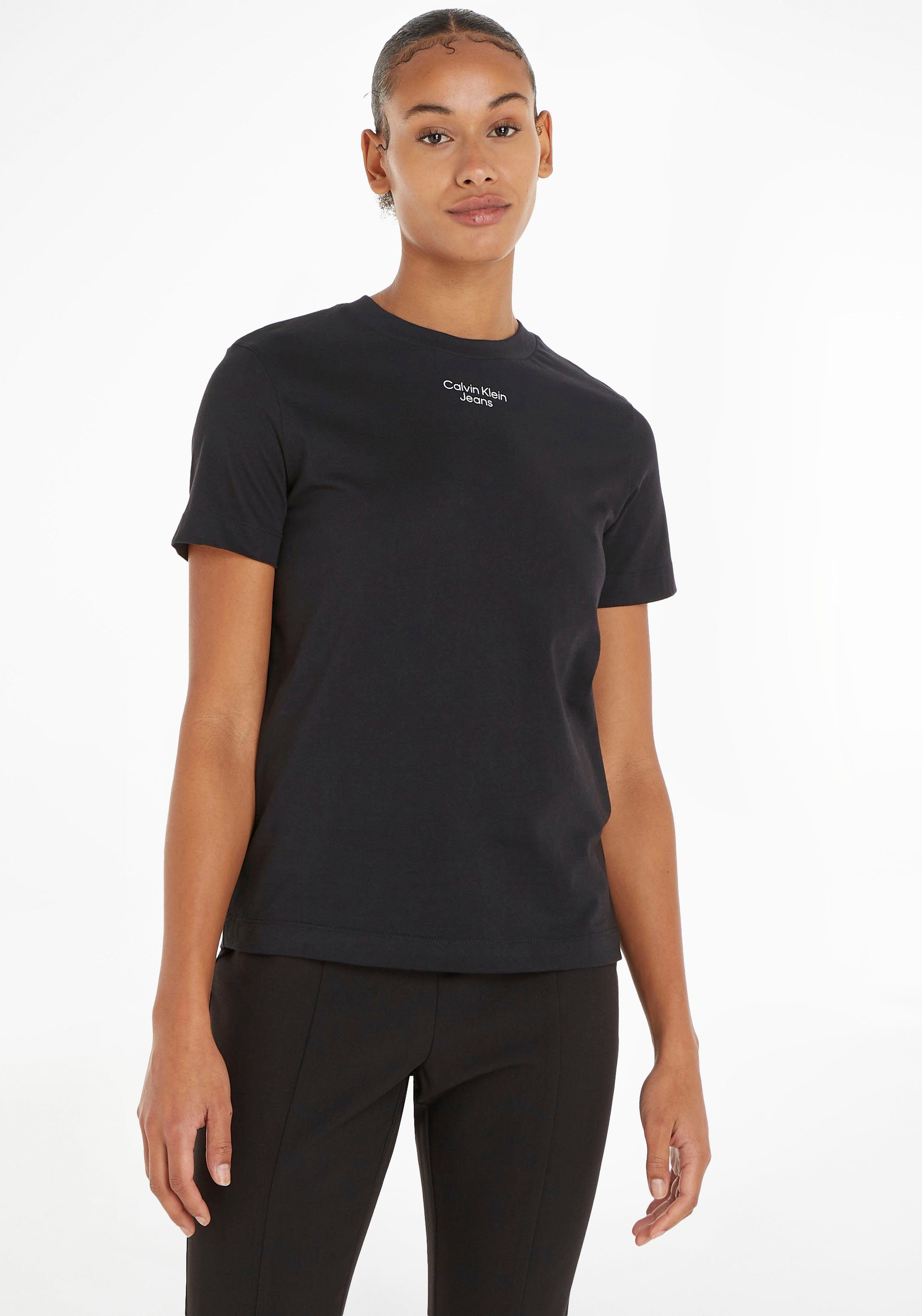 Calvin Klein Jeans T-Shirt STACKED dezentem Logodruck Black STRAIGHT Ck mit LOGO Klein MODERN Jeans TEE Calvin