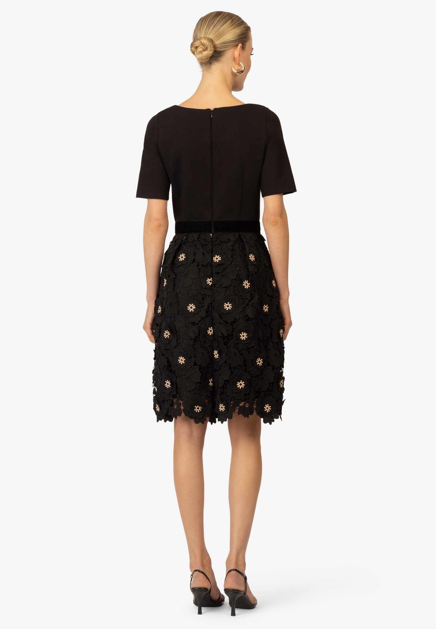 Kraimod Cocktailkleid mit Samttaille und 3D-Blütenspitze