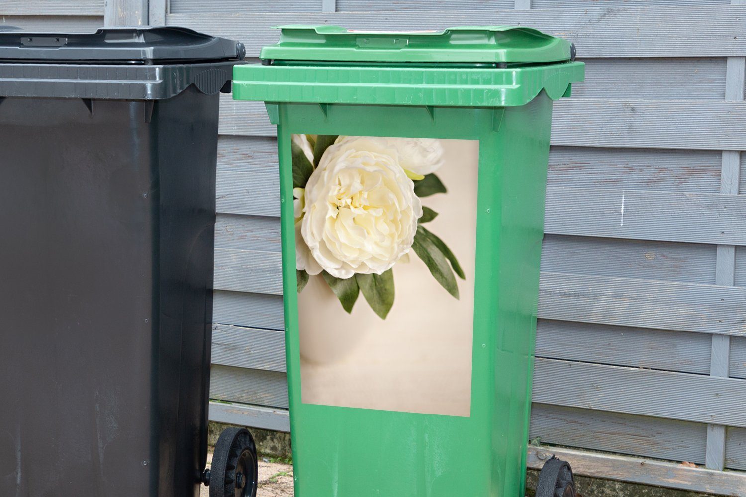 Weiße weißen Container, Wandsticker (1 einer St), Pfingstrose Mülltonne, in Vase Abfalbehälter Mülleimer-aufkleber, Sticker, MuchoWow