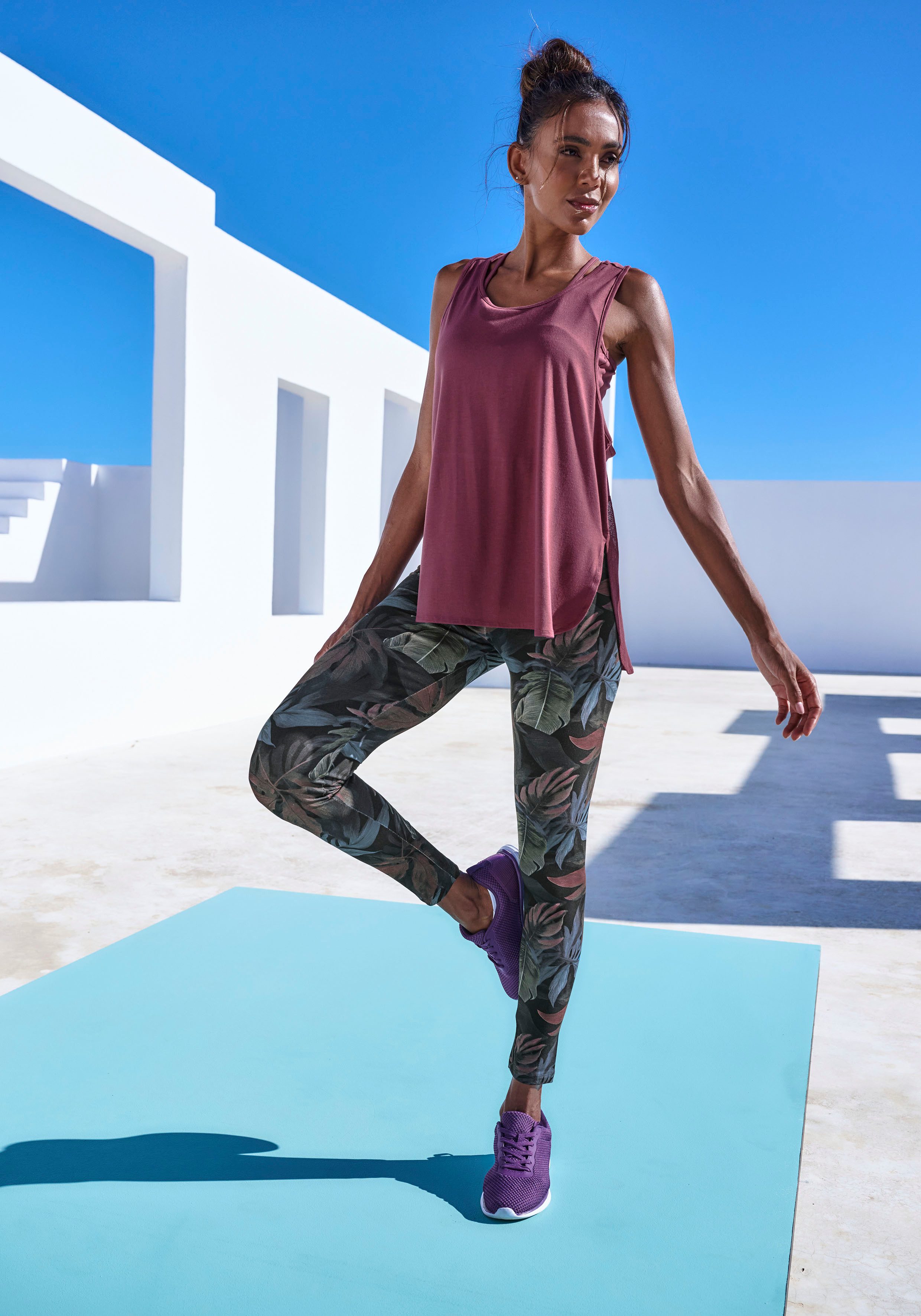 LASCANA ACTIVE Tanktop Sporttop mit Mesheinsatz und Racerback