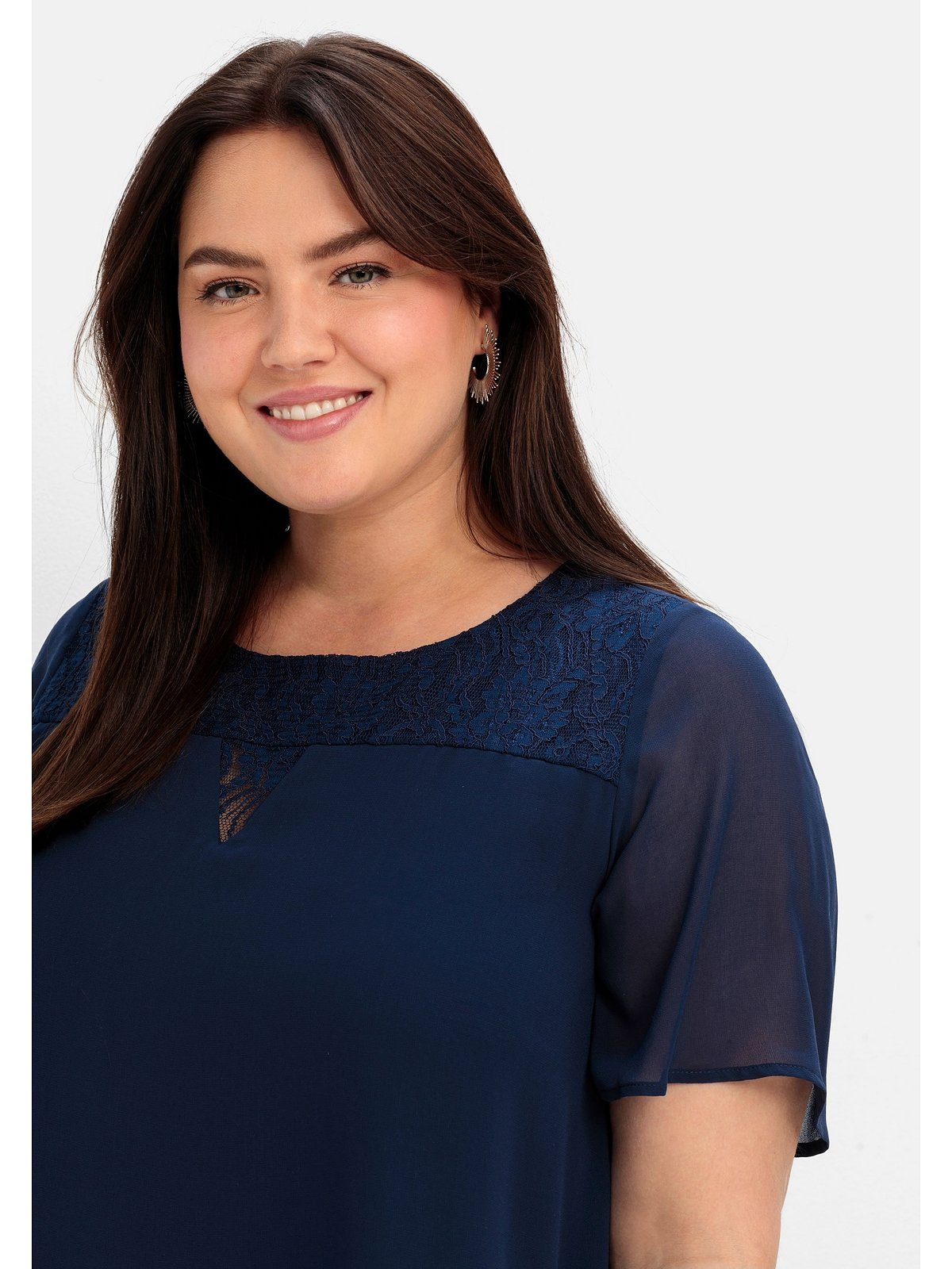 Sheego Abendkleid Große Größen mit asymetrischen Volants