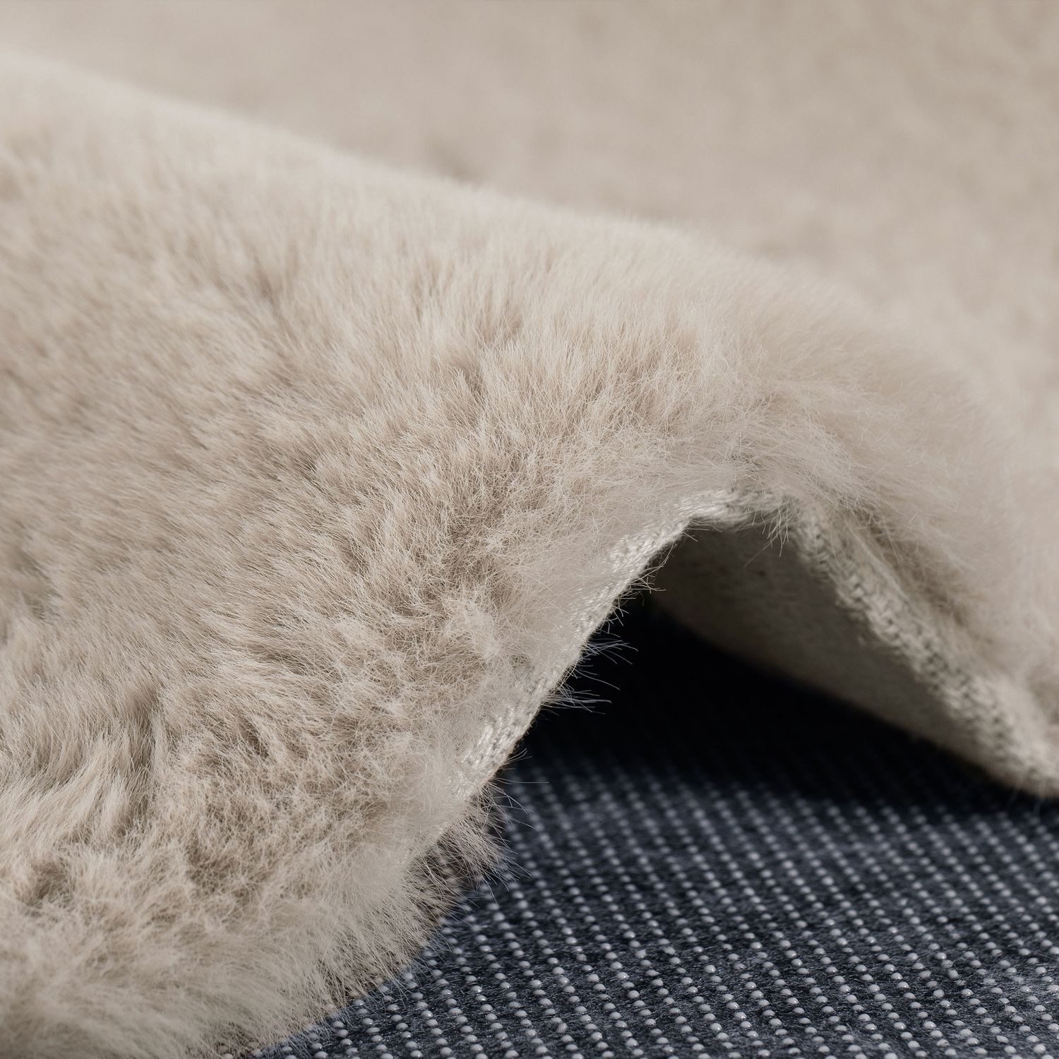 Vimoda Hochflor-Teppich Kunstfell Teppich, Flauschiger Hochflor Wohnzimmer Teppich, Rechteckig, Höhe: 25 mm, Fellteppich weich & Seidiger, Wohnzimmer, Schlafzimmer, Kinderzimmer
