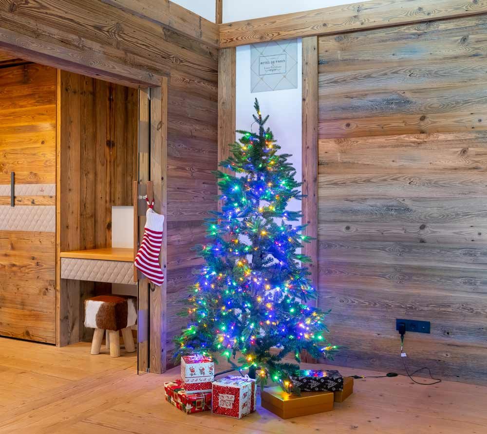 Evergreen Classics Künstlicher Weihnachtsbaum Sherwood Fichte, LEDs, Nadeln aus PE und PVC