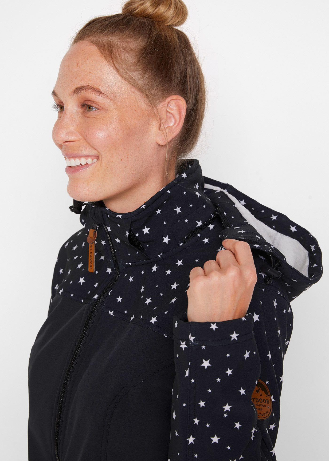 bonprix Softshelljacke mit Kapuze, mit Teddyfell, mit Stehkragen, ausgestellte Passform