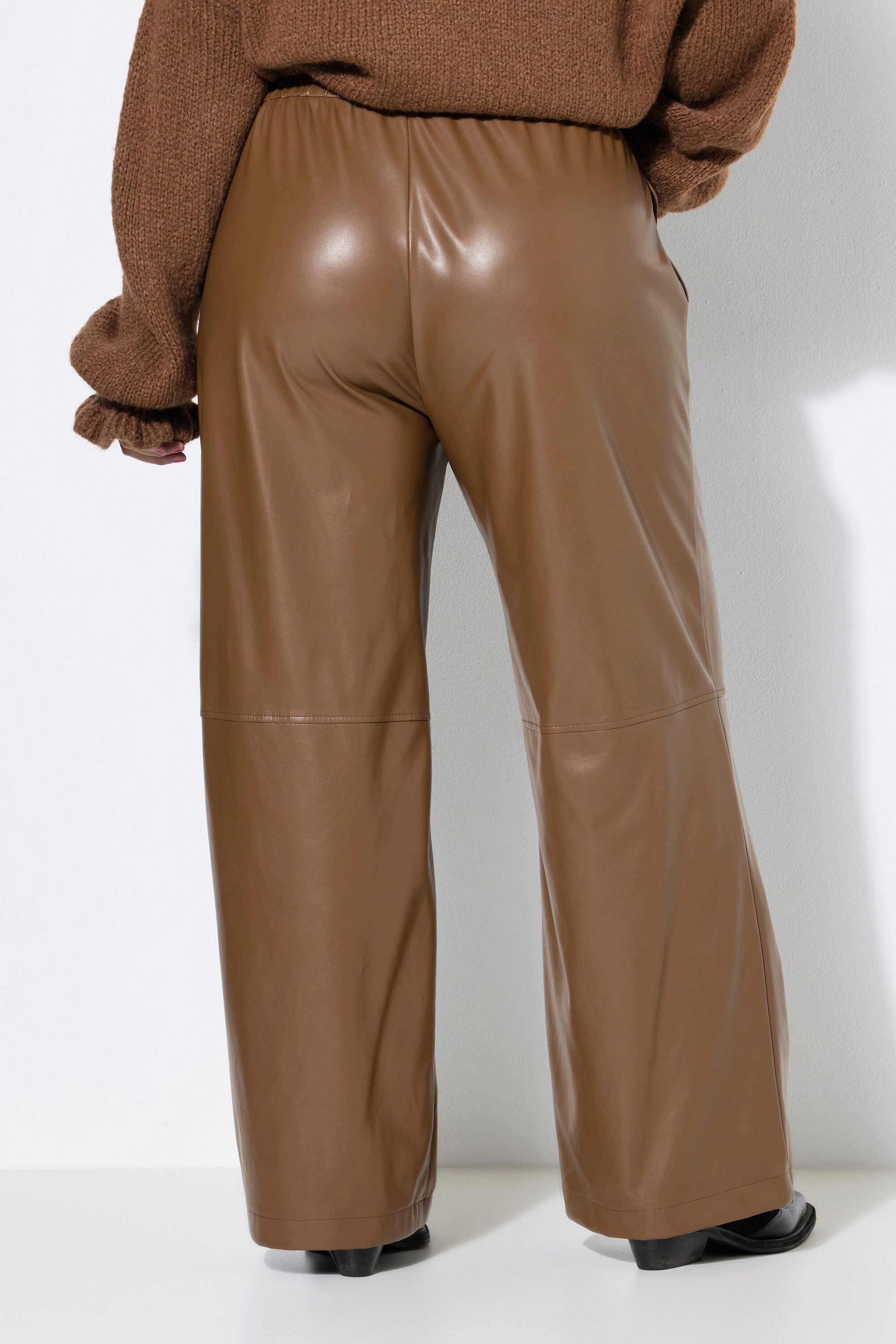 Studio Untold Schlupfhose Fake-Lederhose Wide Legs Nappaleder-Optik – Bild 3 von 4