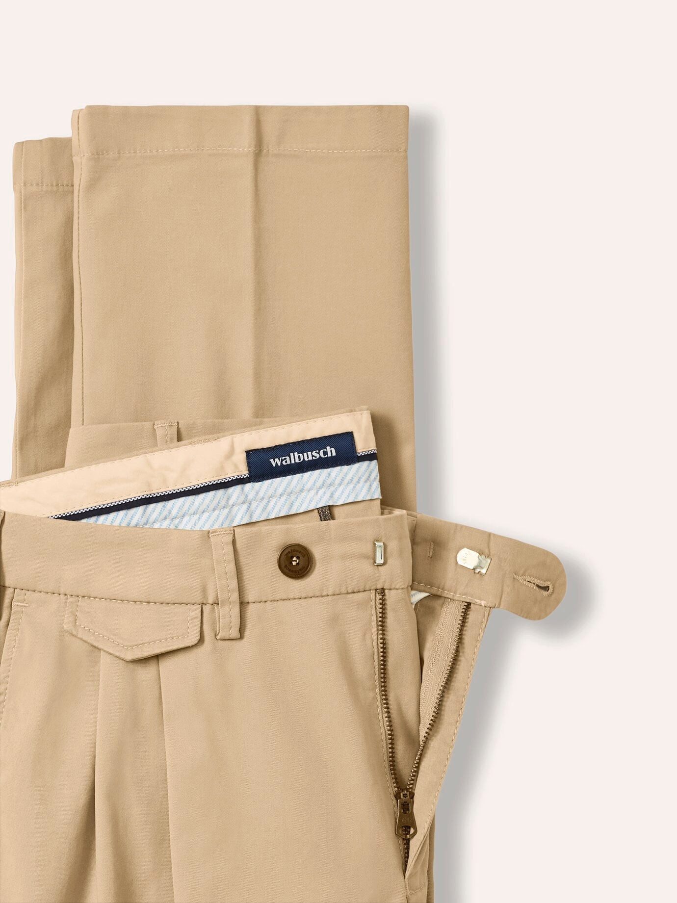 Walbusch Chinohose Herren Feintwill Bundfalten Chino Regular Fit pflegeleicht Baumwollhose mit Flex-Bund, besonders weich, Hemdenstopper – Bild 4 von 4
