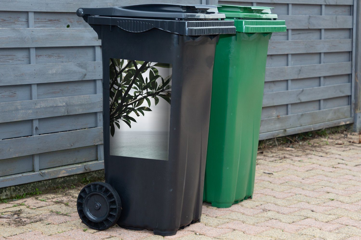 Abfalbehälter (1 Wandsticker Mülleimer-aufkleber, MuchoWow Meer Sticker, Mülltonne, St), - - Container, Laub Baum