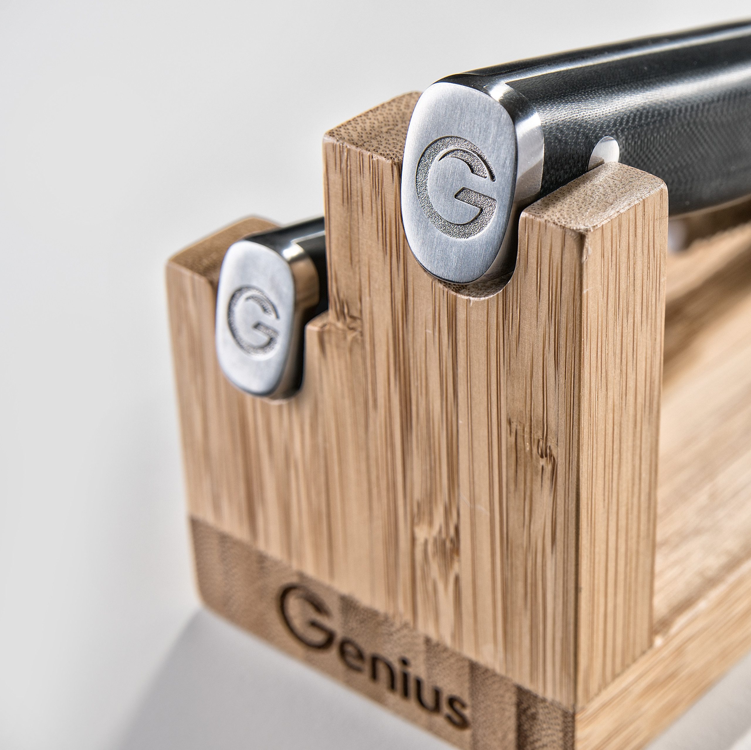 Genius Messerblock Nicer Dicer Knife Pro, perfekter Aufbewahrungsort für Messer, Bambus