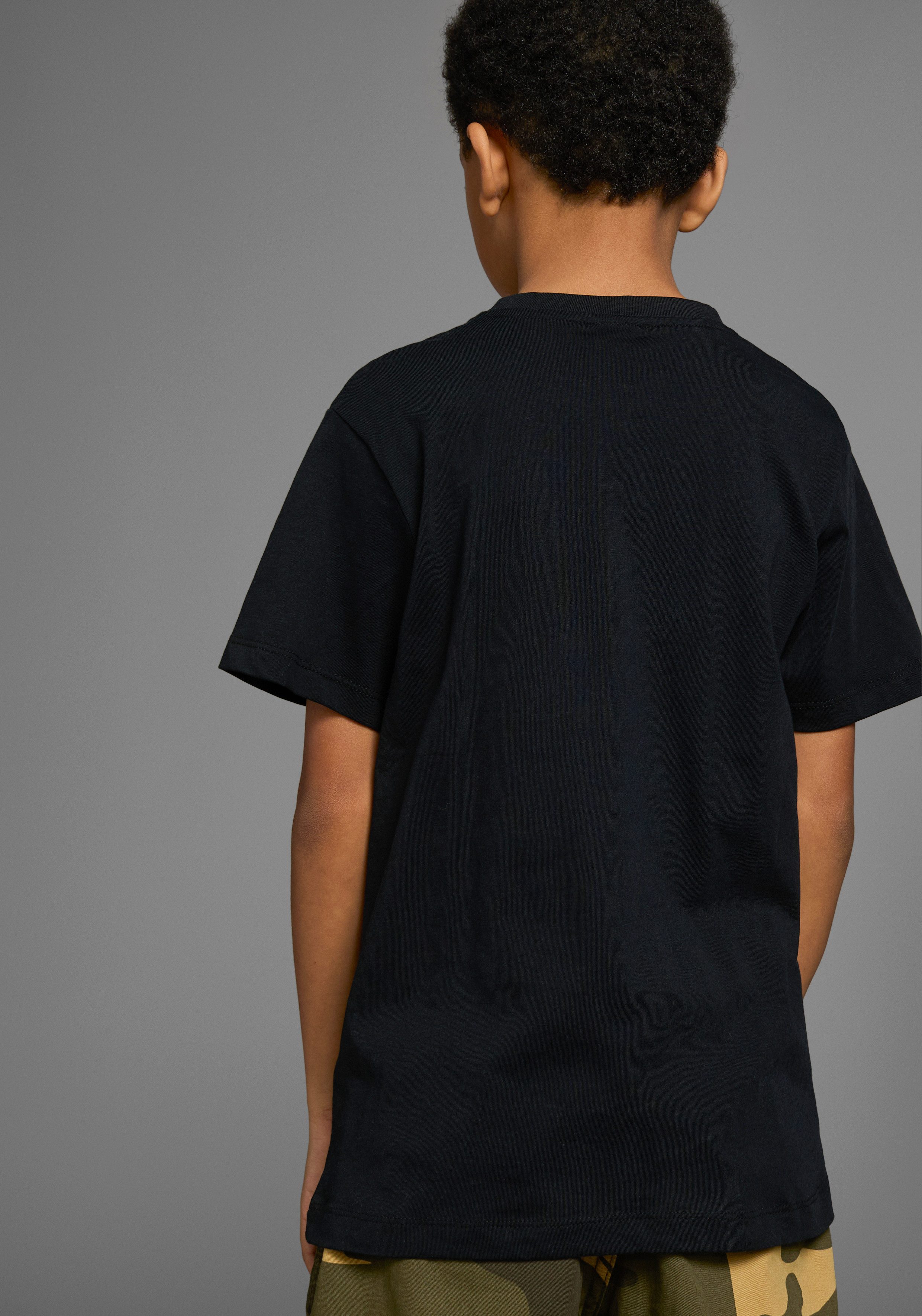 KIDSWORLD T-Shirt Mit Löwenprint: LION WITH BLUE EYES Kurzarm, Basic-Passform, mit trendigem Druck, Rundhalsausschnitt