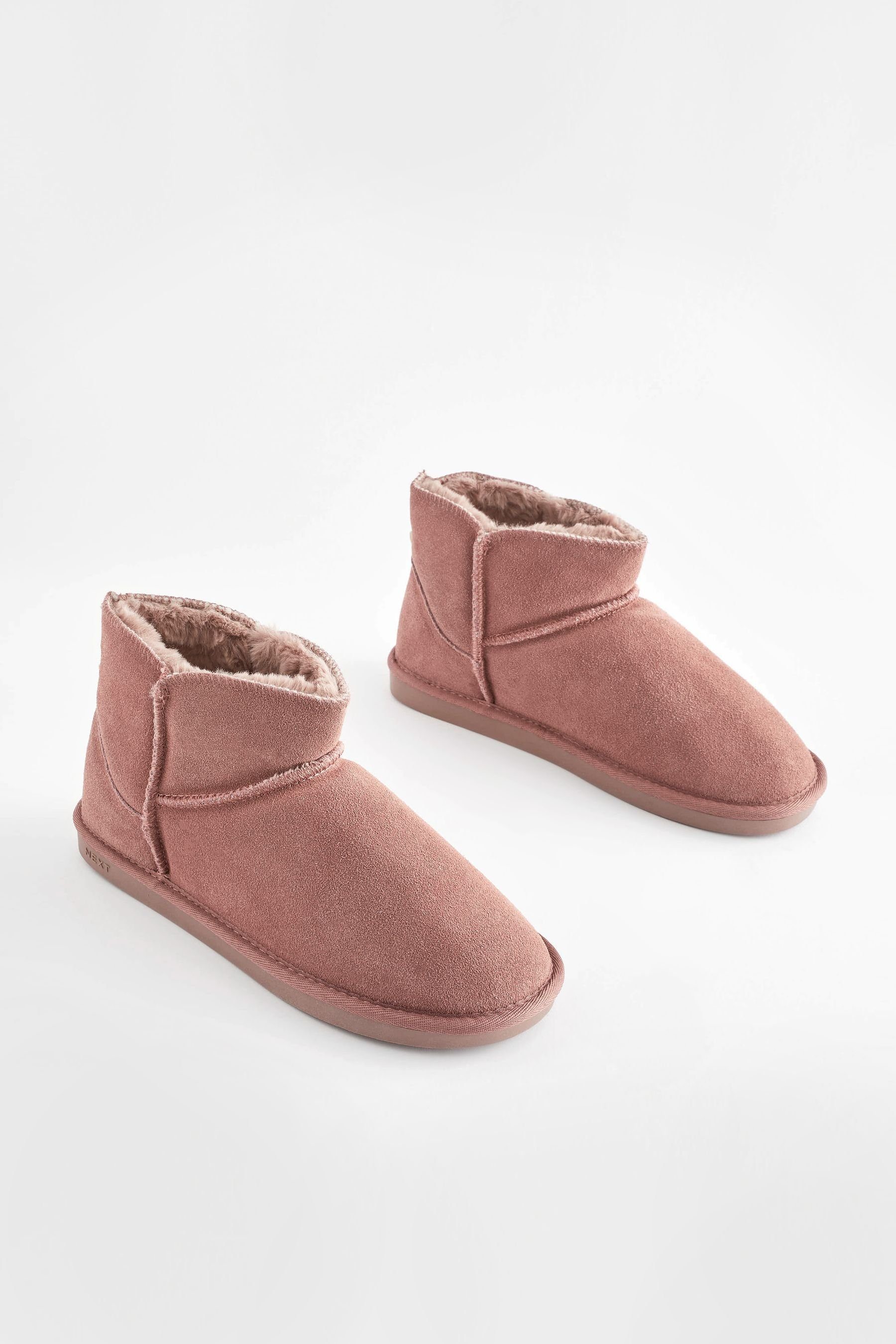 Next Hausschuh aus Veloursleder Hausschuh (1-tlg)