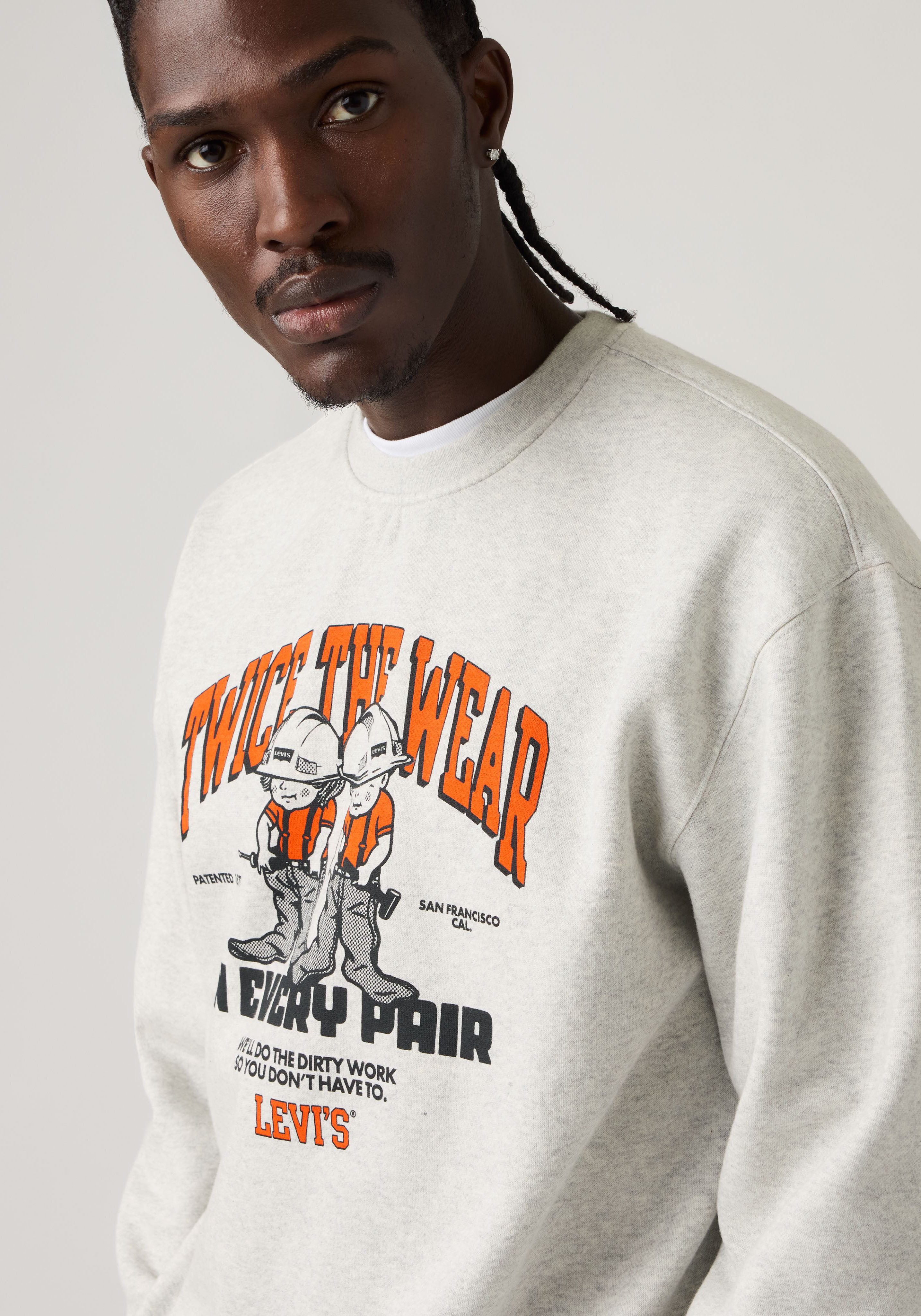 Levi's® Sweatshirt RELAXD GRAPHIC CREW Ärmelabschluss und Saum mit angesetzten elastischen Bündchen – Bild 4 von 5
