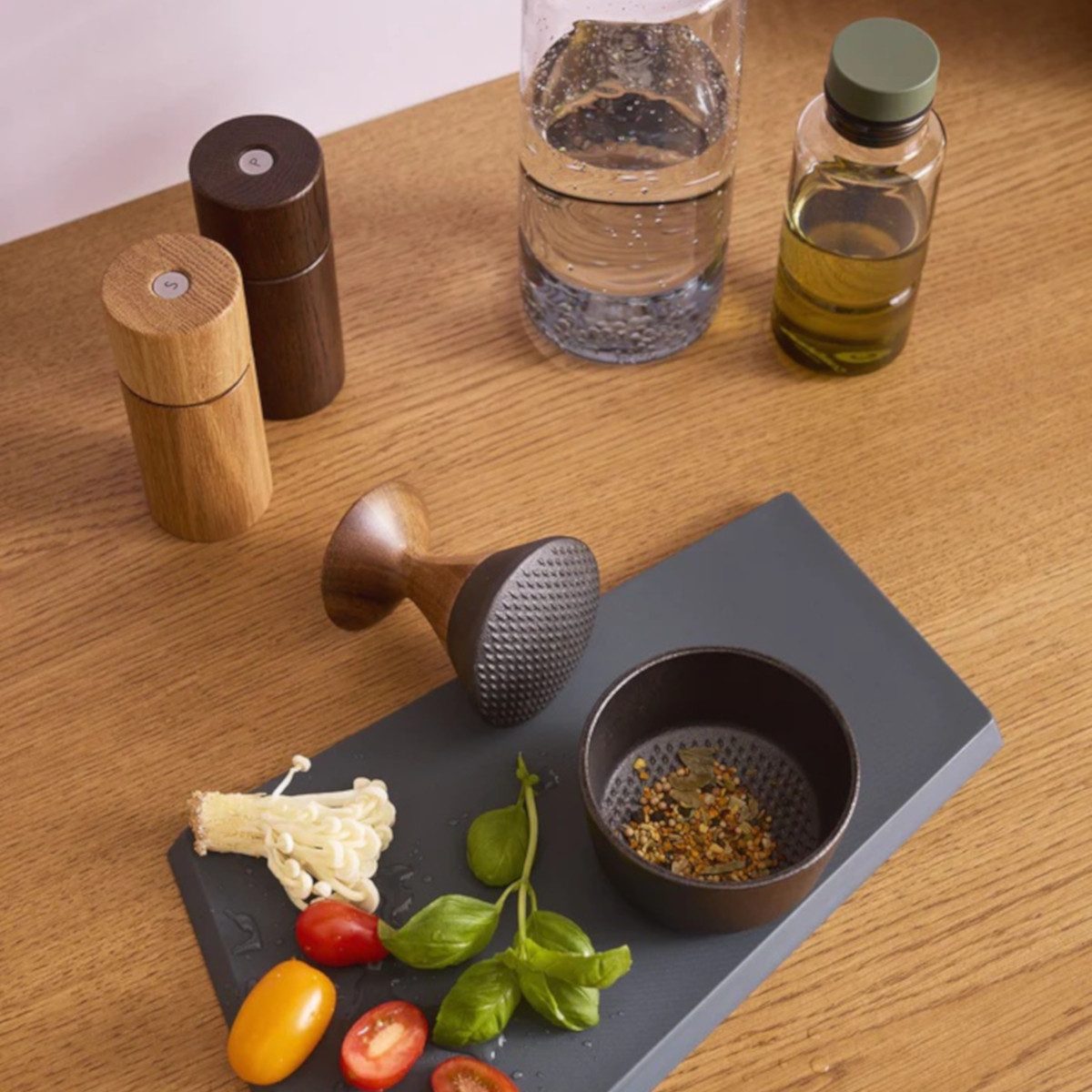 CrushGrind Salz-/Pfeffermühle Universalmühle BERGEN Eiche geräuchert