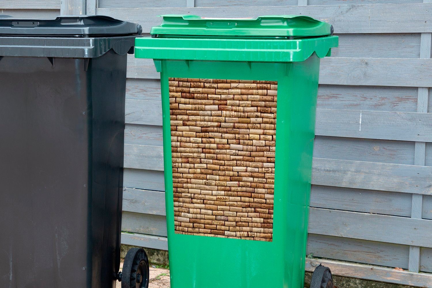 MuchoWow Wandsticker Korken in einer Sticker, (1 St), Mülltonne, Reihe Mülleimer-aufkleber, Container, Abfalbehälter