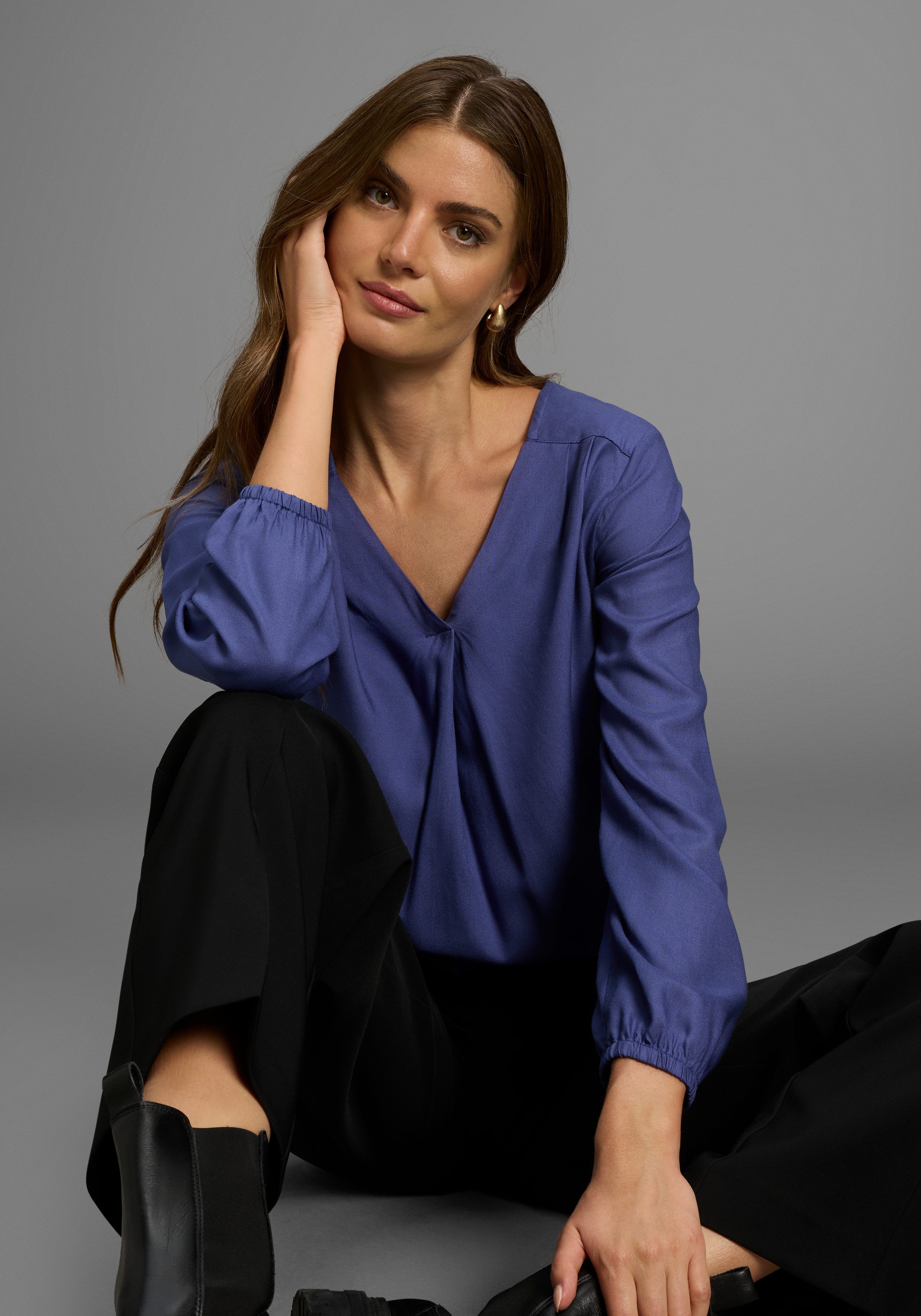 DELMAO Schlupfbluse in femininer Form günstig online kaufen