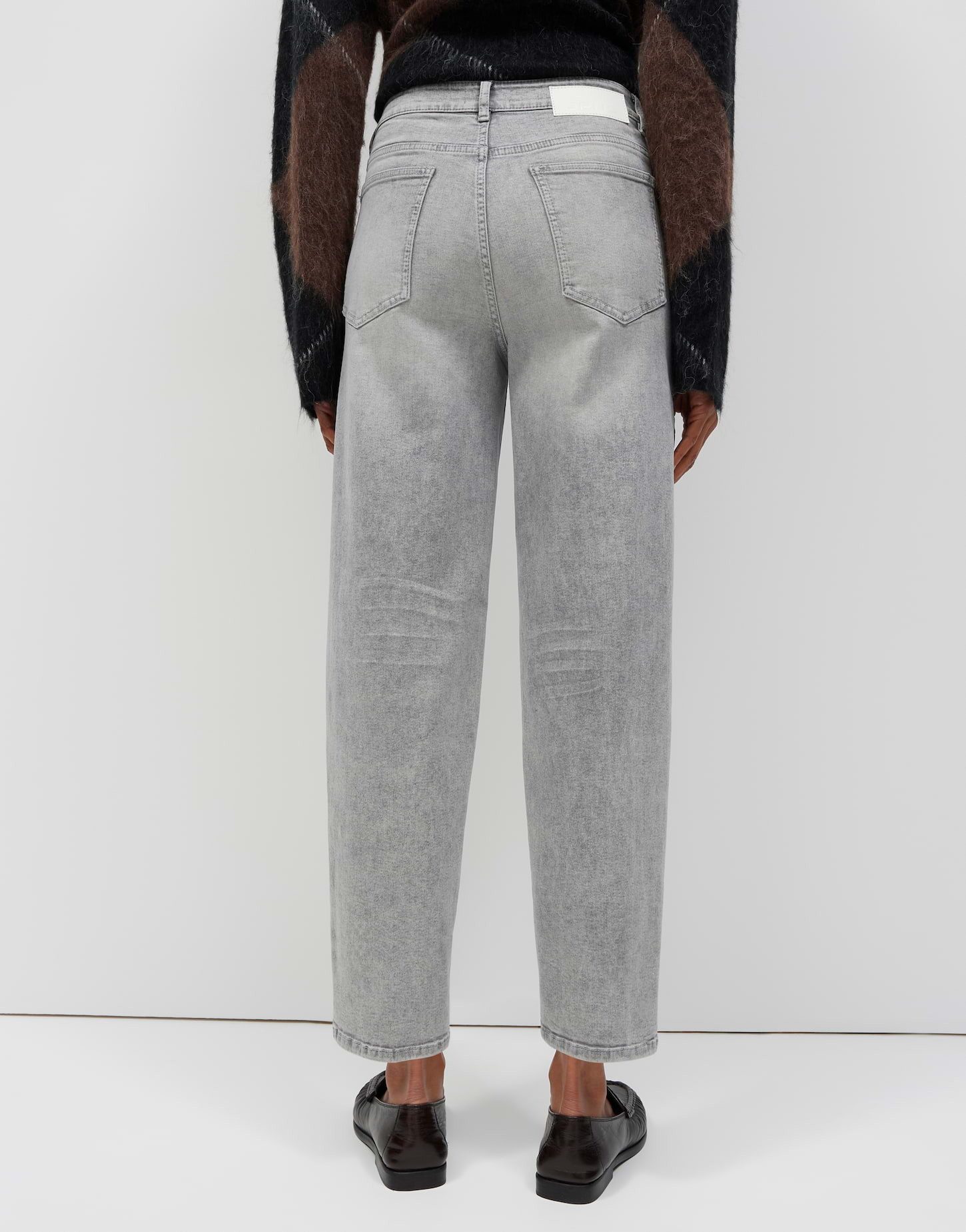 OPUS Relax-fit-Jeans Maxie aus robustem Denim Schmal zulaufendes Bein mit Bügelfalten und 5-Pocket-Design – Bild 3 von 5