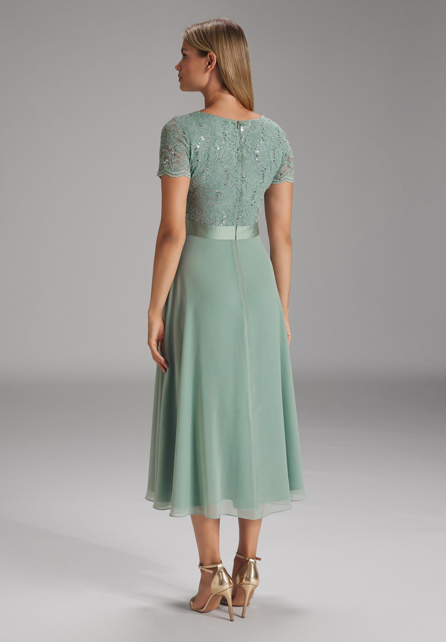 SWING Sommerkleid Taillierter Schnitt mit ausgestelltem günstig online kaufen
