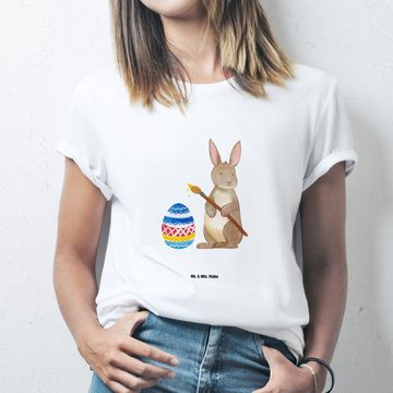 Mr. & Mrs. Panda T-Shirt Hase Eiermalen - Weiß - Geschenk, Kaninchen, Osterblume, T-Shirt mit (1-tlg)