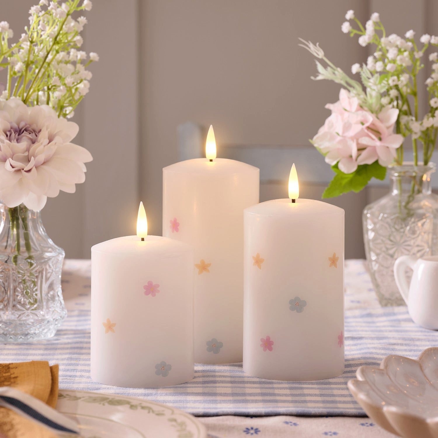 Lights4fun LED-Kerze 3er Set TruGlow® LED-Kerzen mit Blumen & Fernbedienung