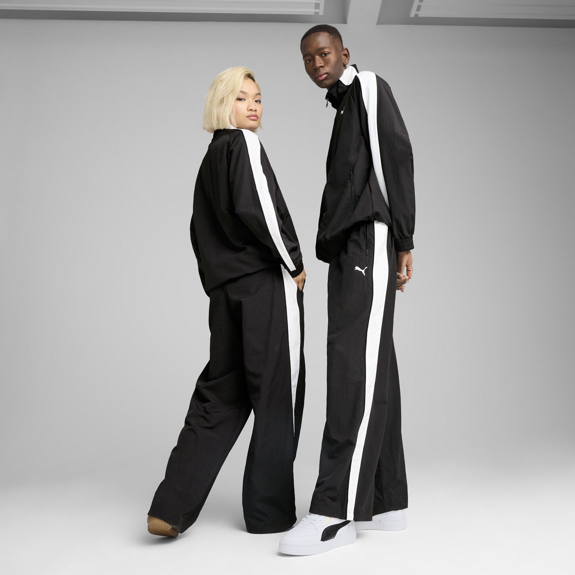 PUMA Sporthose T7 Oversized Trainingshose Erwachsene