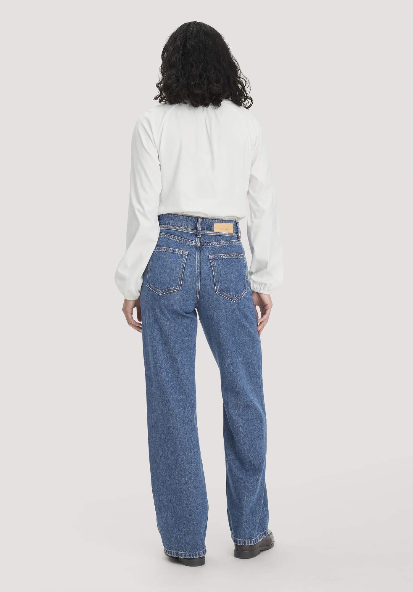 Hessnatur Bequeme Jeans Soft aus Bio-Baumwolle mit TENCEL™ Lyocell (1-tlg) Soft aus Bio-Baumwolle mit TENCEL™ Lyocell – Bild 4 von 5