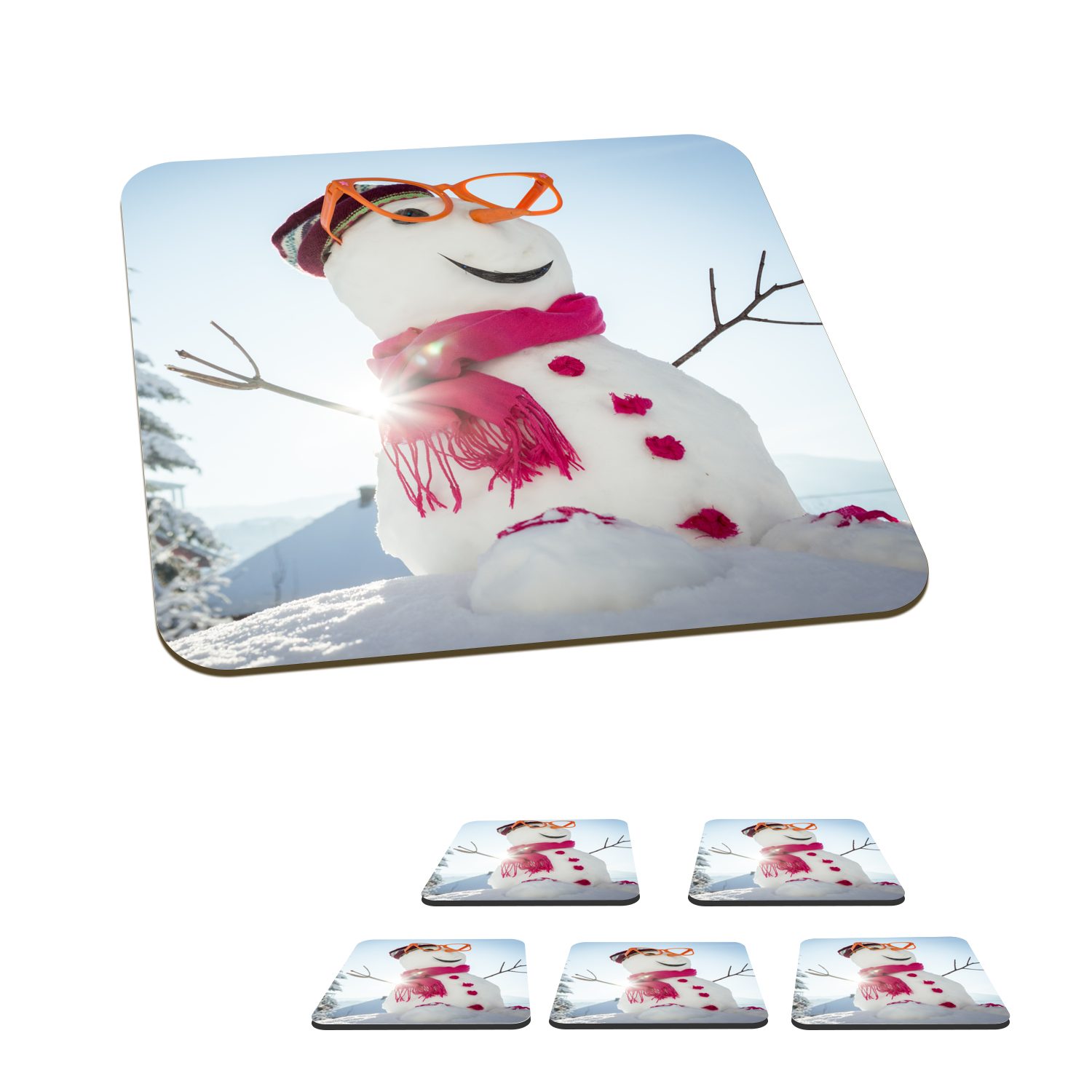 MuchoWow Glasuntersetzer Ein Schneemann mit der Sonne im Rücken schafft eine weihnachtliche, Zubehör für Gläser, 6-tlg., Glasuntersetzer, Tischuntersetzer, Korkuntersetzer, Untersetzer, Tasse