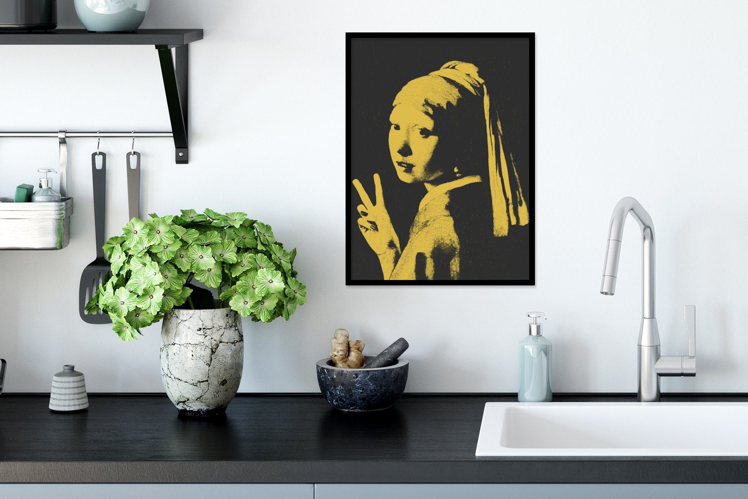 mit Schwarzem Mädchen dem - Poster Gerahmtes Frieden, Das St), Poster, mit - Perlenohrring Vermeer Rahmen, - Kunstdruck, MuchoWow Bilderrahmen Gelb Johannes (1