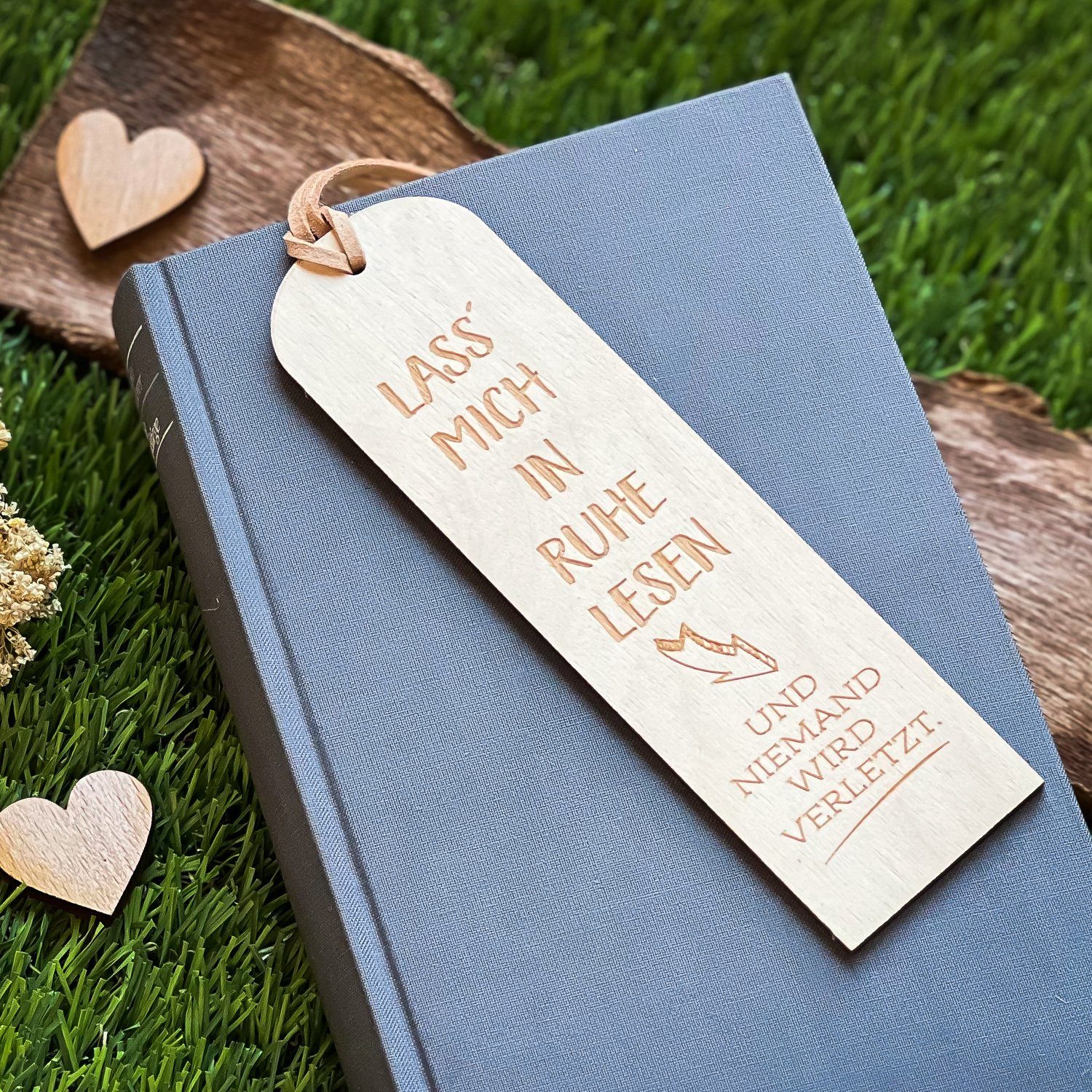 Spruchreif® Lesezeichen Lesezeichen aus Holz mit Gravur und Lederband, Hölzernes Lesezeichen
