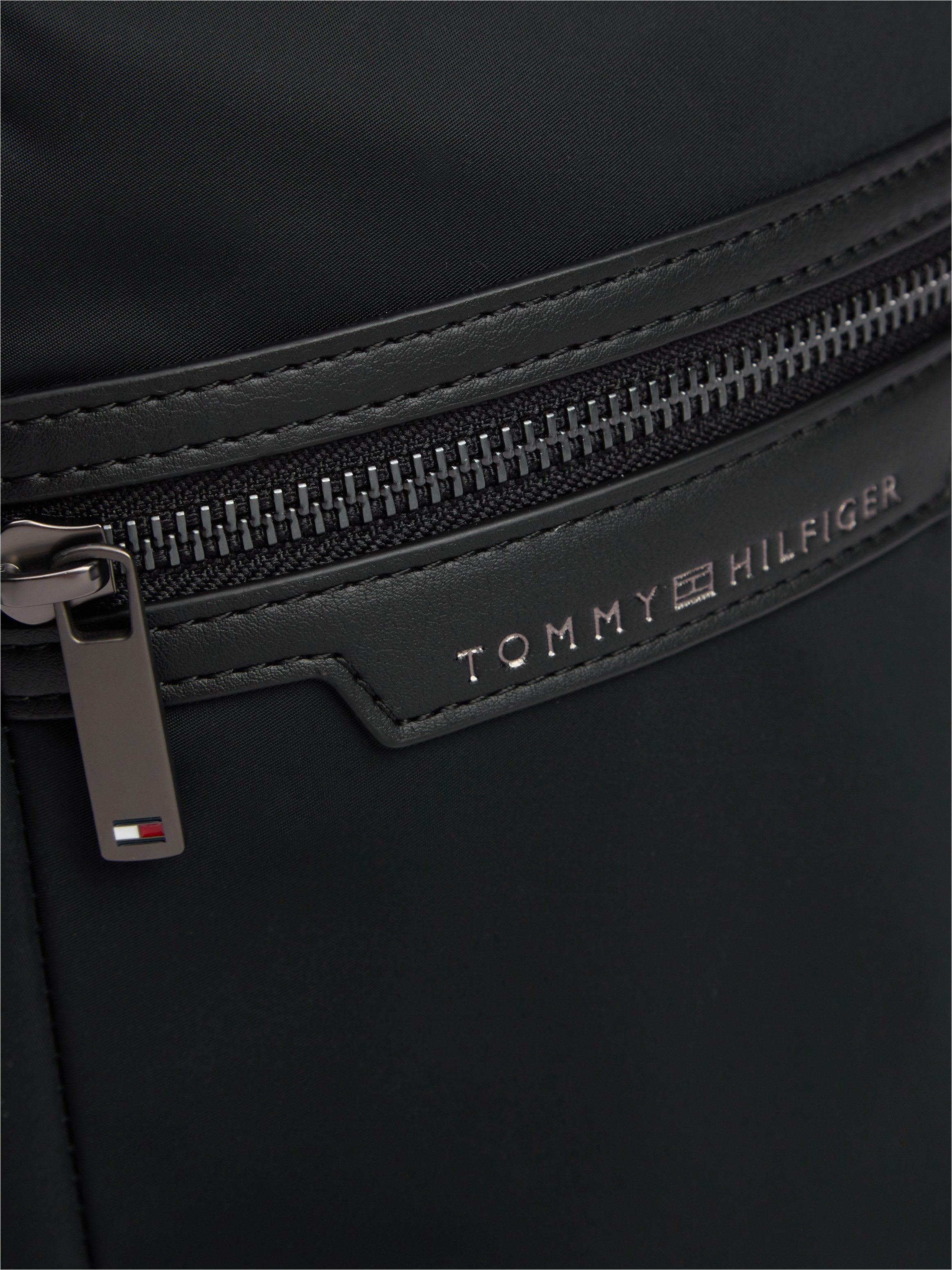 Tommy Hilfiger Umhängetasche TH NYLON MINI REPORTER, Unisex Schultertasche, Casualbag mit Logoschriftzug – Bild 5 von 5