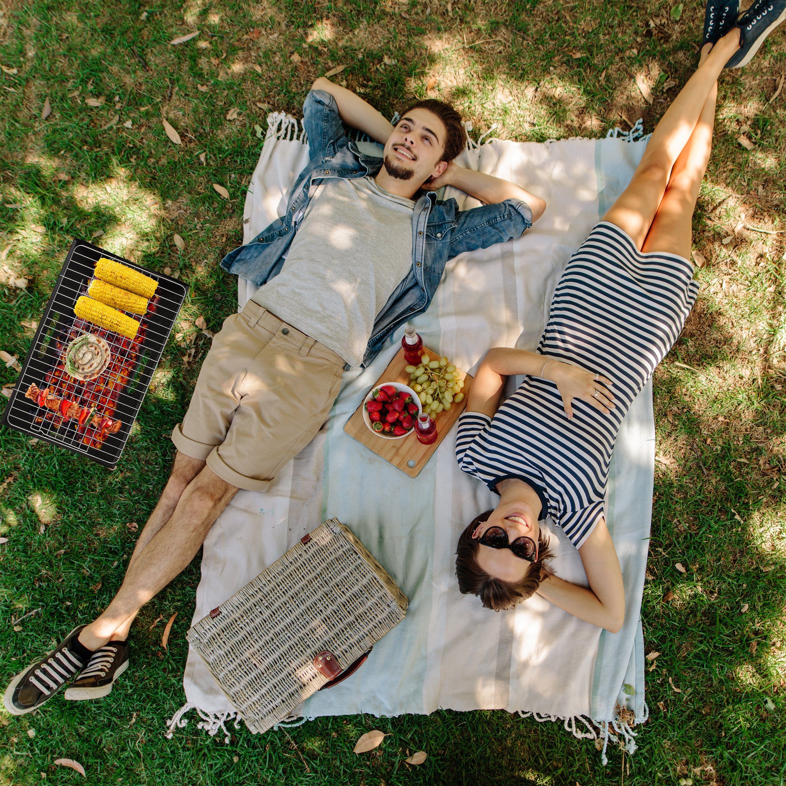 relaxdays Holzkohlegrill Klappgrill