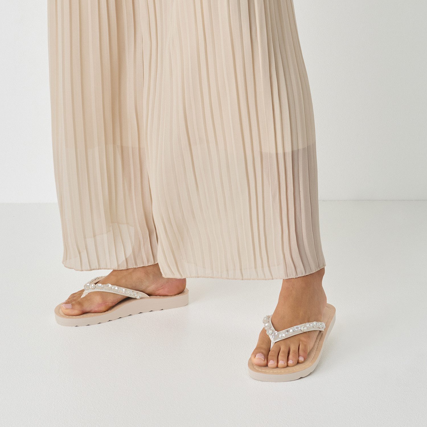 Tamaris Zehentrenner Dianette, Sommerschuh mit weichem Zehensteg