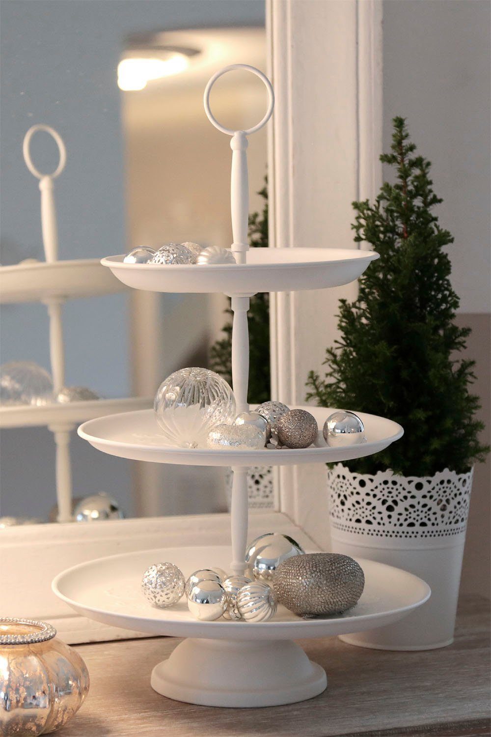 Grafelstein Etagere Etagere BLOMSTER weiß aus Metall mit skandinavischem Blumenmuster Meta