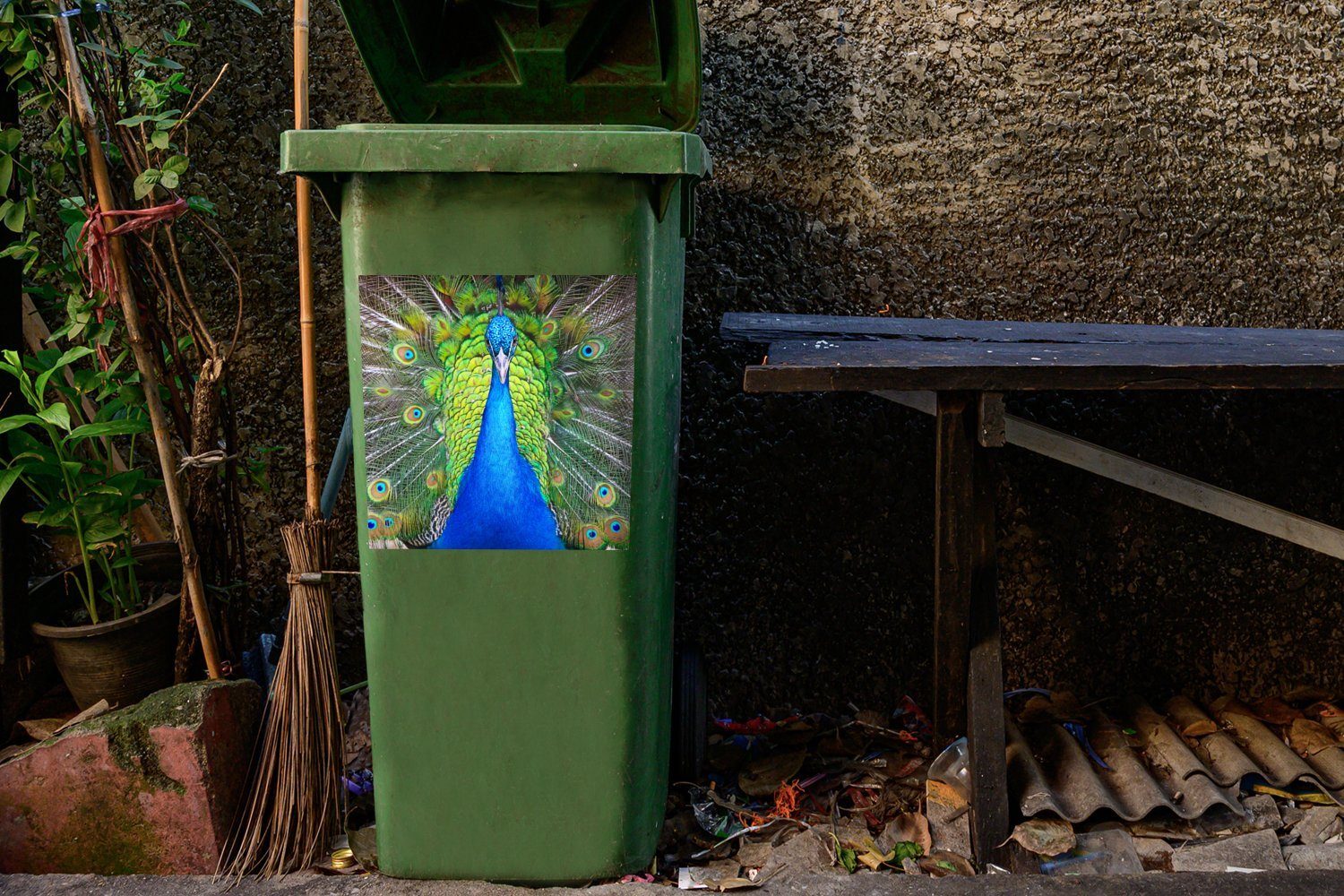 MuchoWow Wandsticker Pfau - Mülltonne, Sticker, Blau Mülleimer-aufkleber, Abfalbehälter St), (1 Grün Container, 