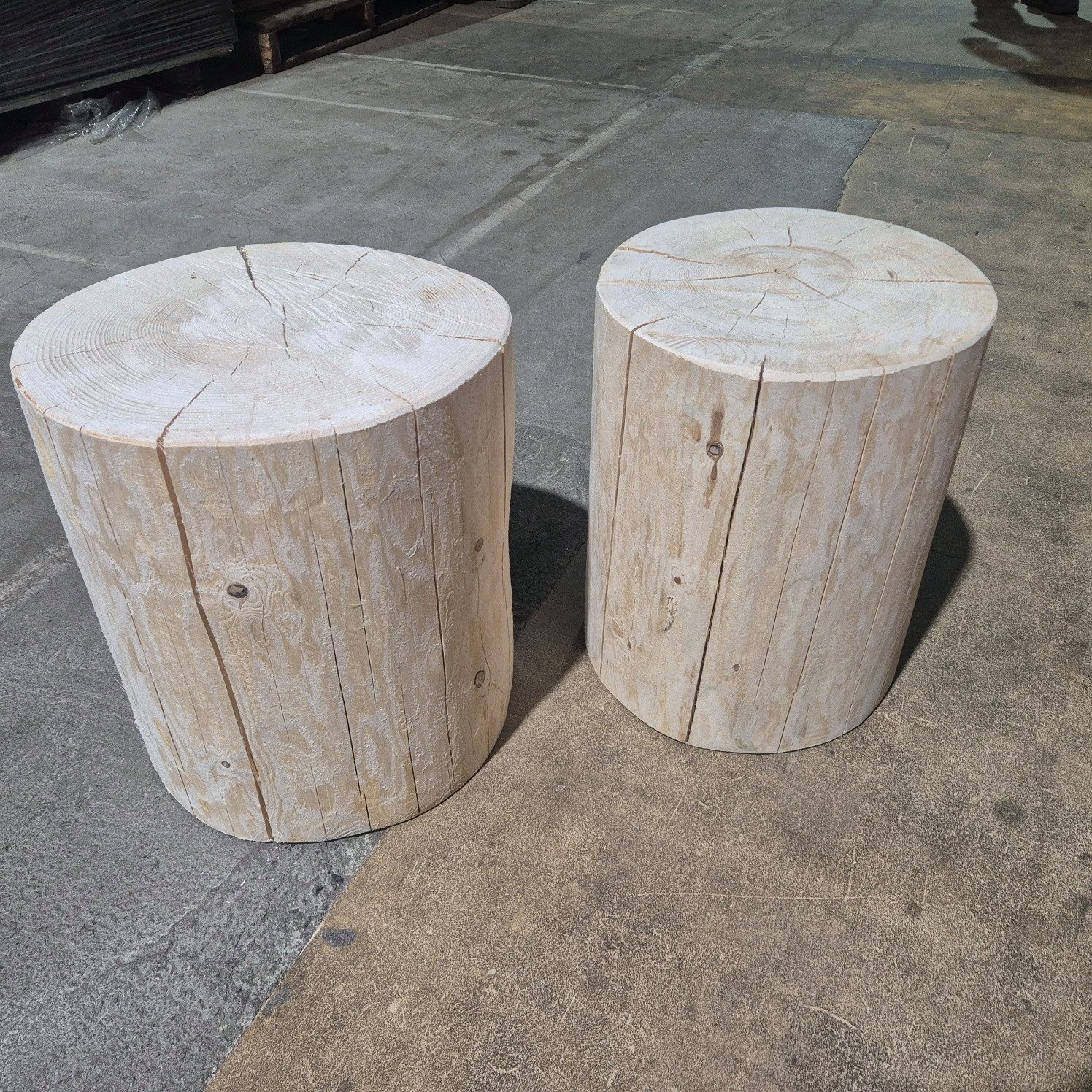 Kistenkolli Altes Land Allzweckkiste Holzstamm Sitzhocker gehobelt Höhe 40-42cm Durchmesser 32-36cm (Spar-Set, 1er Set)