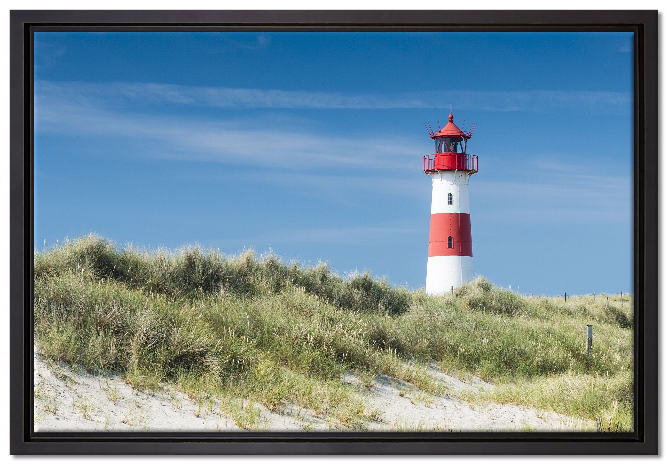 Pixxprint Leinwandbild Leuchtturm hinter Dünen, Wanddekoration (1 St), Leinwandbild fertig bespannt, in einem Schattenfugen-Bilderrahmen gefasst, inkl. Zackenaufhänger